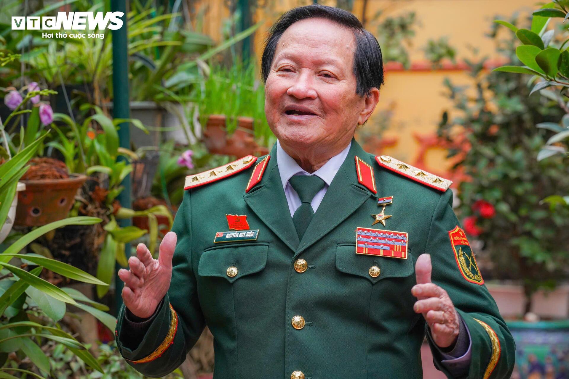 Thượng tướng Nguyễn Huy Hiệu: Quốc phòng, an ninh không chỉ là ‘lá chắn’, phải là lợi thế cạnh tranh quốc gia - 2