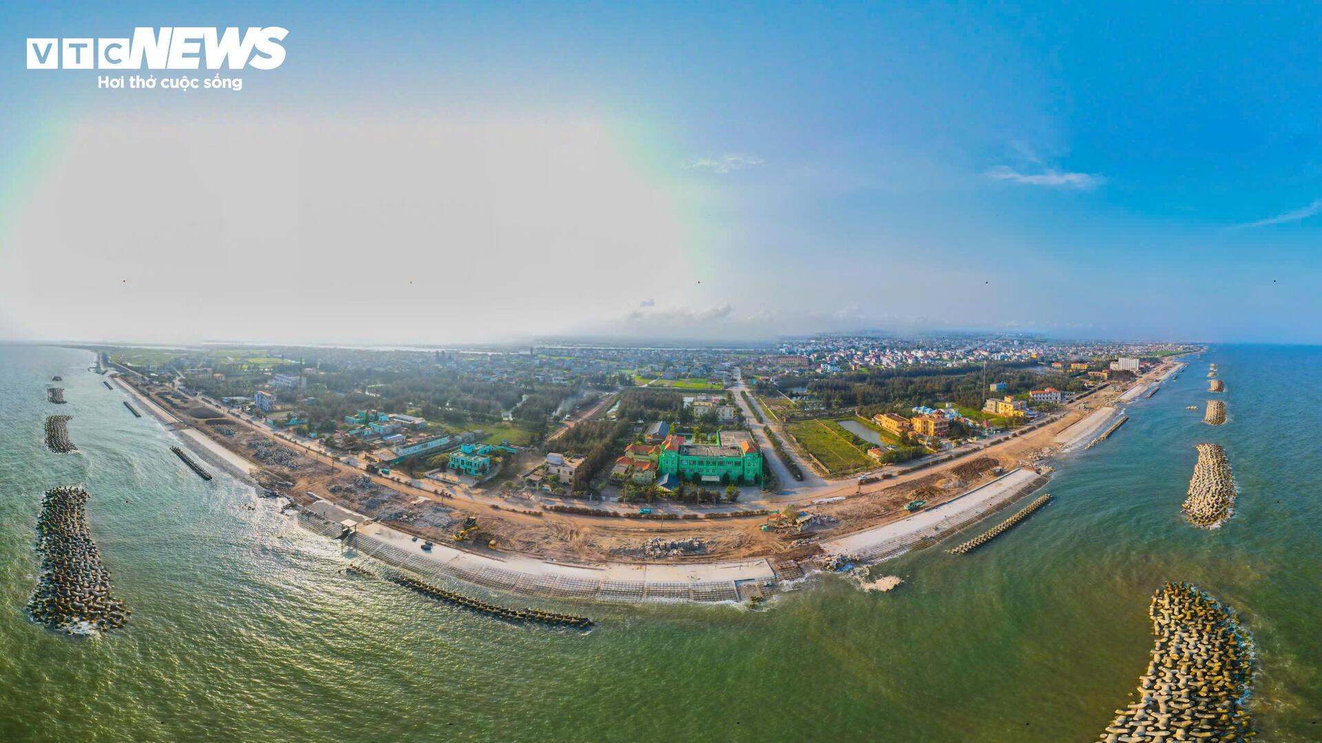 Cận cảnh hai bãi biển đang 'lột xác' thành thiên đường du lịch tại Ninh Bình - 1