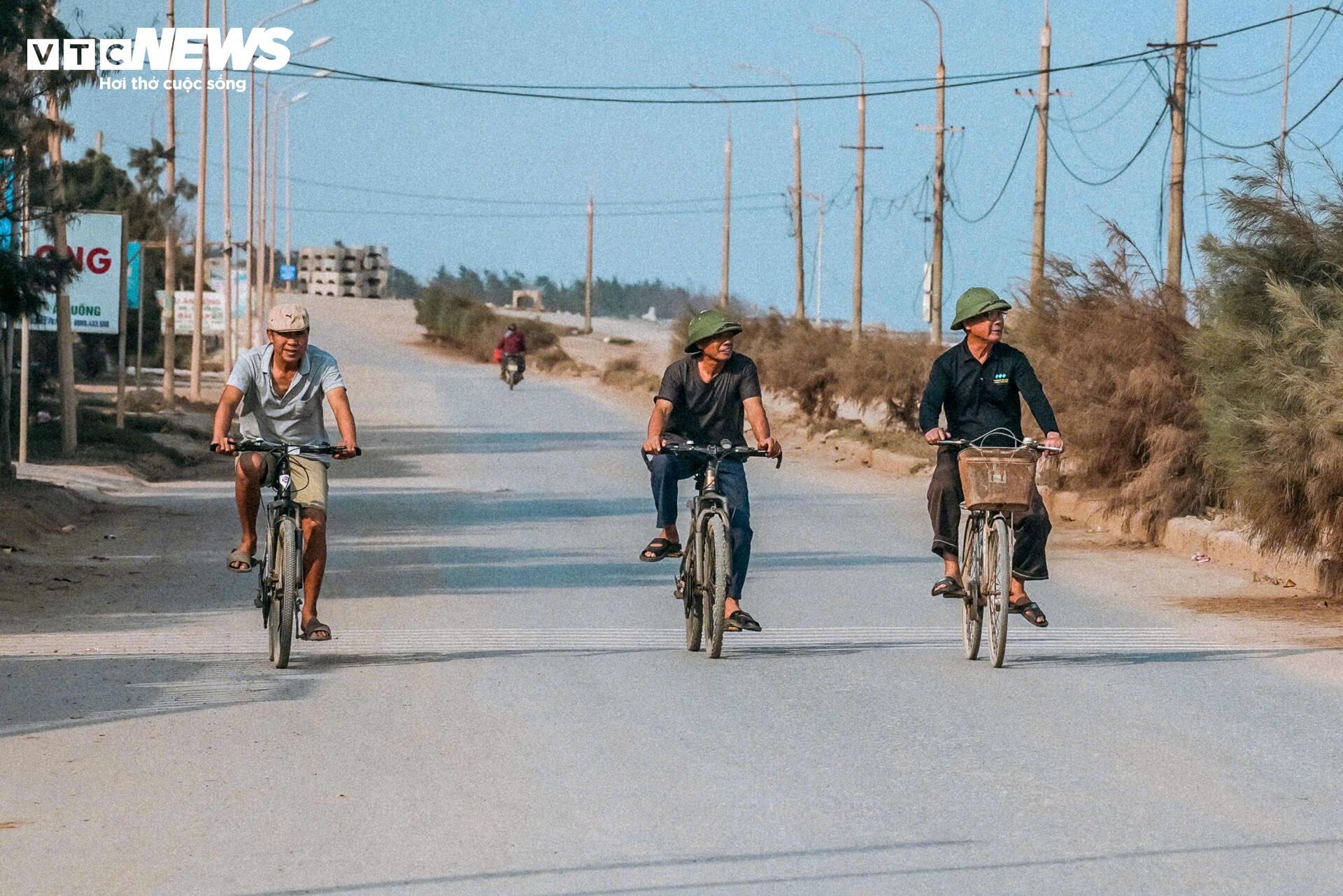 Cận cảnh hai bãi biển đang 'lột xác' thành thiên đường du lịch tại Ninh Bình - 8