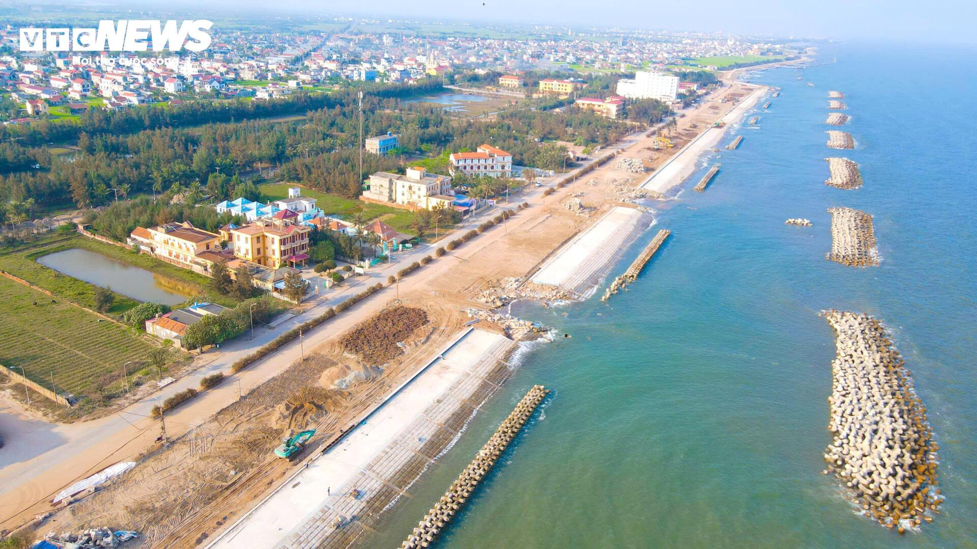 Cận cảnh hai bãi biển đang 'lột xác' thành thiên đường du lịch tại Ninh Bình - 2