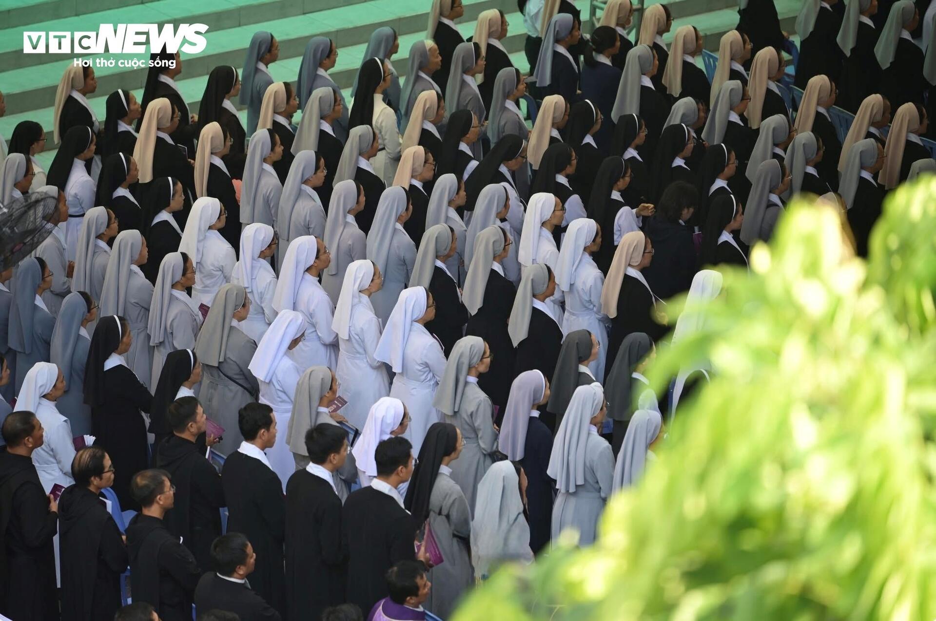 Thánh lễ an táng Đức Hồng y Gioan Baotixita Phạm Minh Mẫn - 5