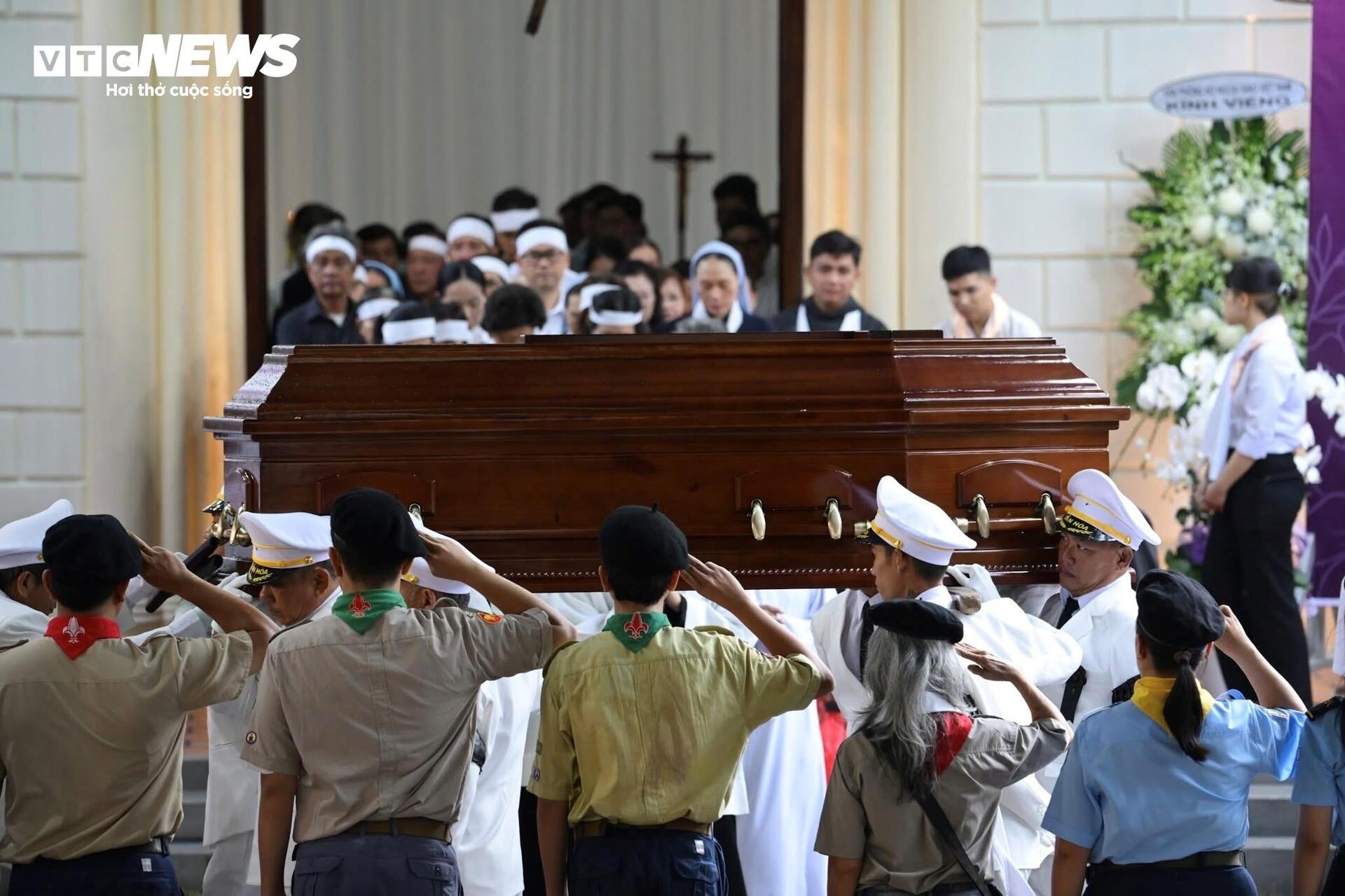 Thánh lễ an táng Đức Hồng y Gioan Baotixita Phạm Minh Mẫn - 2