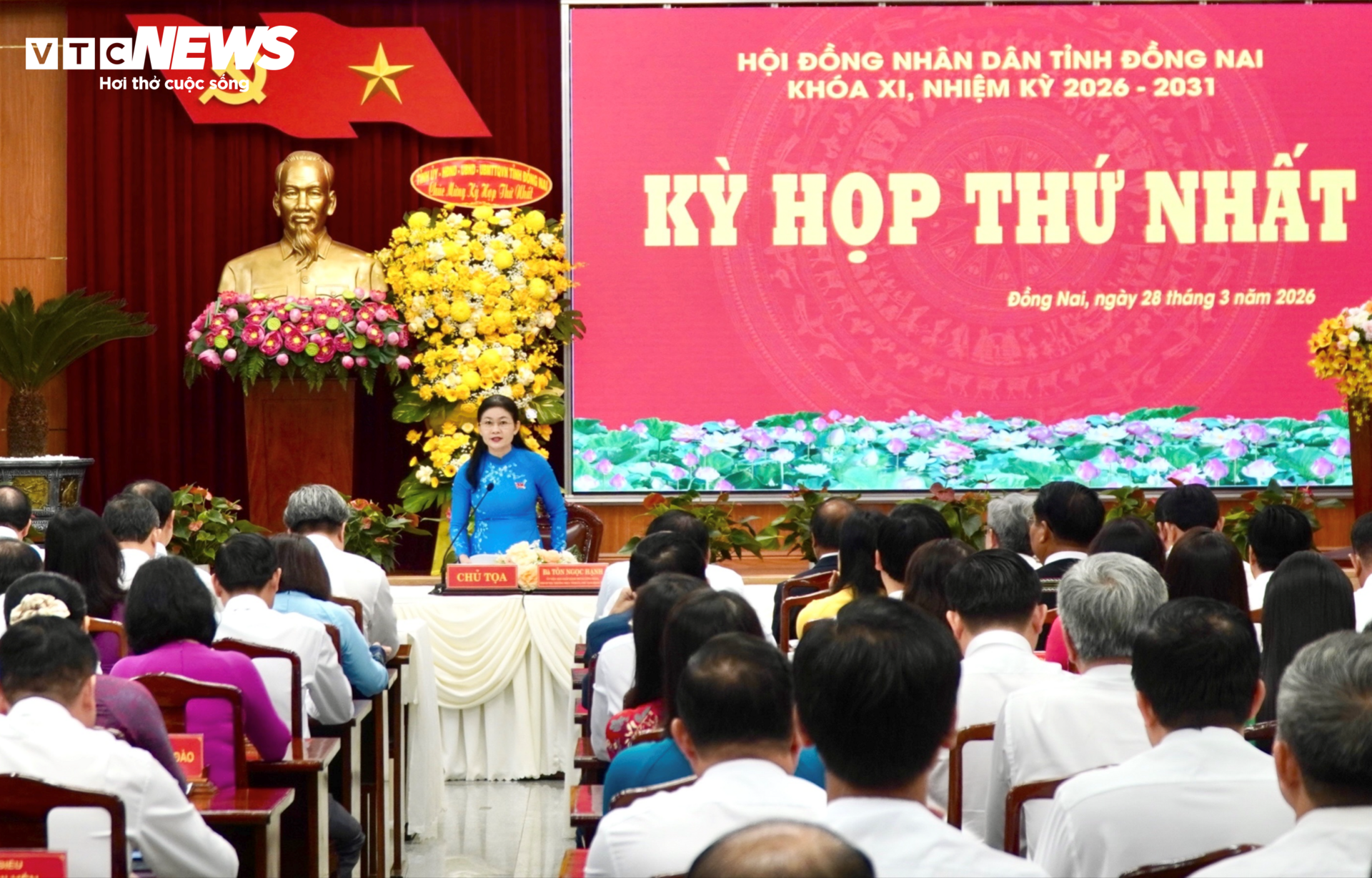 Bà Tôn Ngọc Hạnh tái đắc cử Chủ tịch HĐND tỉnh Đồng Nai - 1