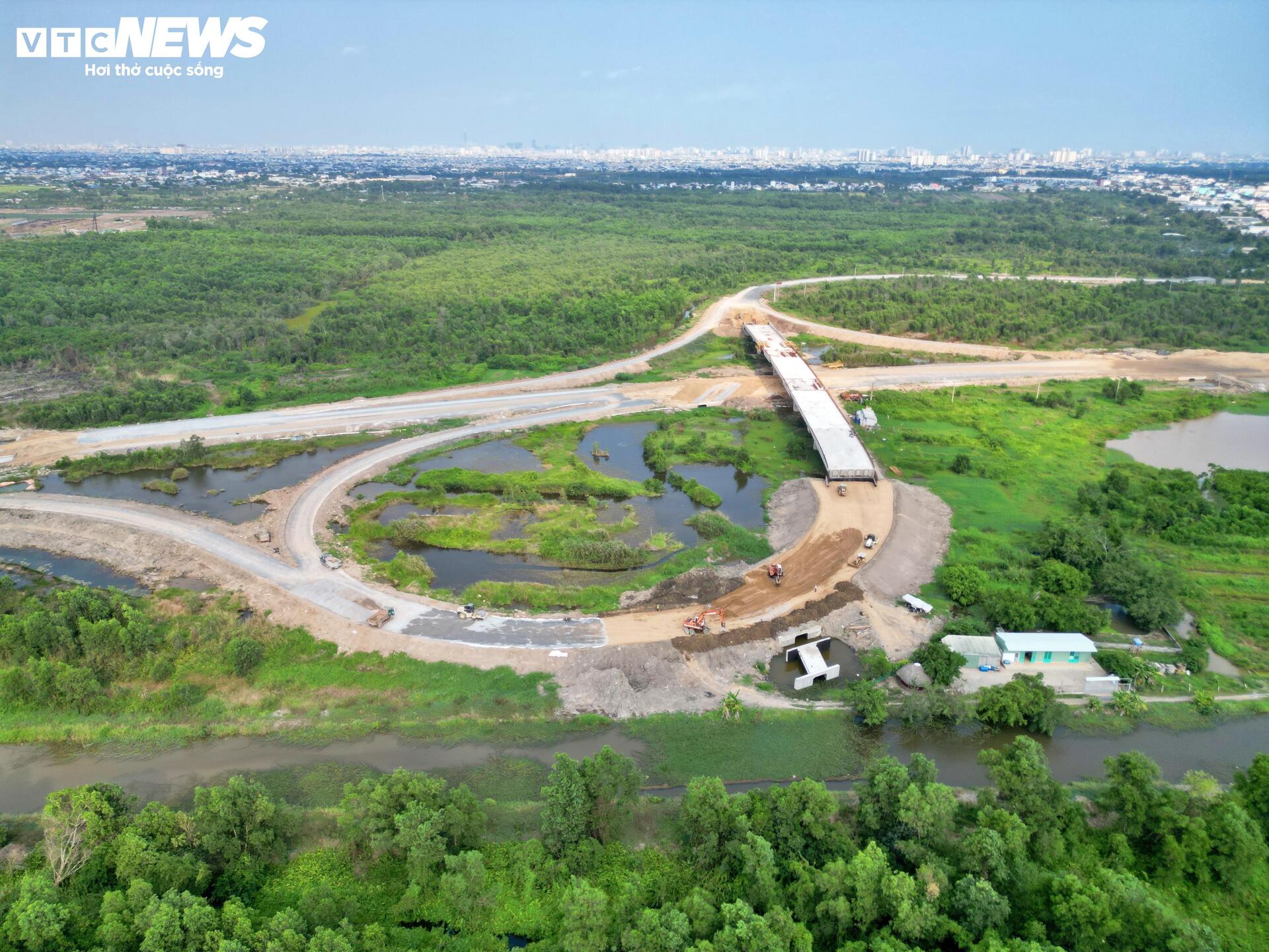 Vành đai 3 TP.HCM đoạn qua khu vực Bình Chánh hiện ra sao? - 7