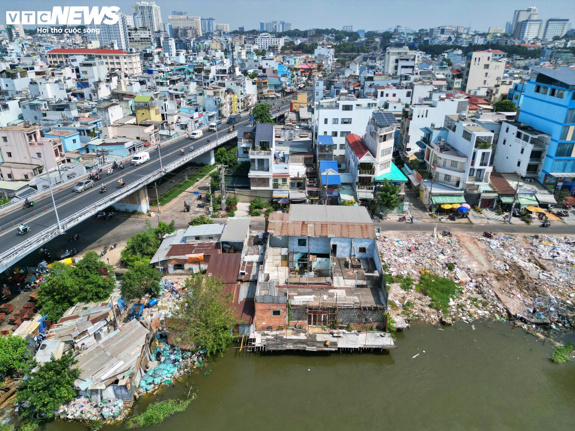 Cận cảnh dự án cải tạo kênh 7.300 tỷ đồng ở TP.HCM - 6