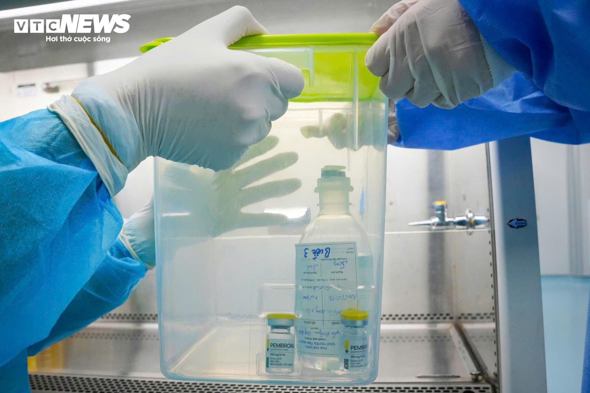 Cận cảnh hành trình đưa thuốc ung thư Nga từ phòng lạnh tới cơ thể bệnh nhân - 3