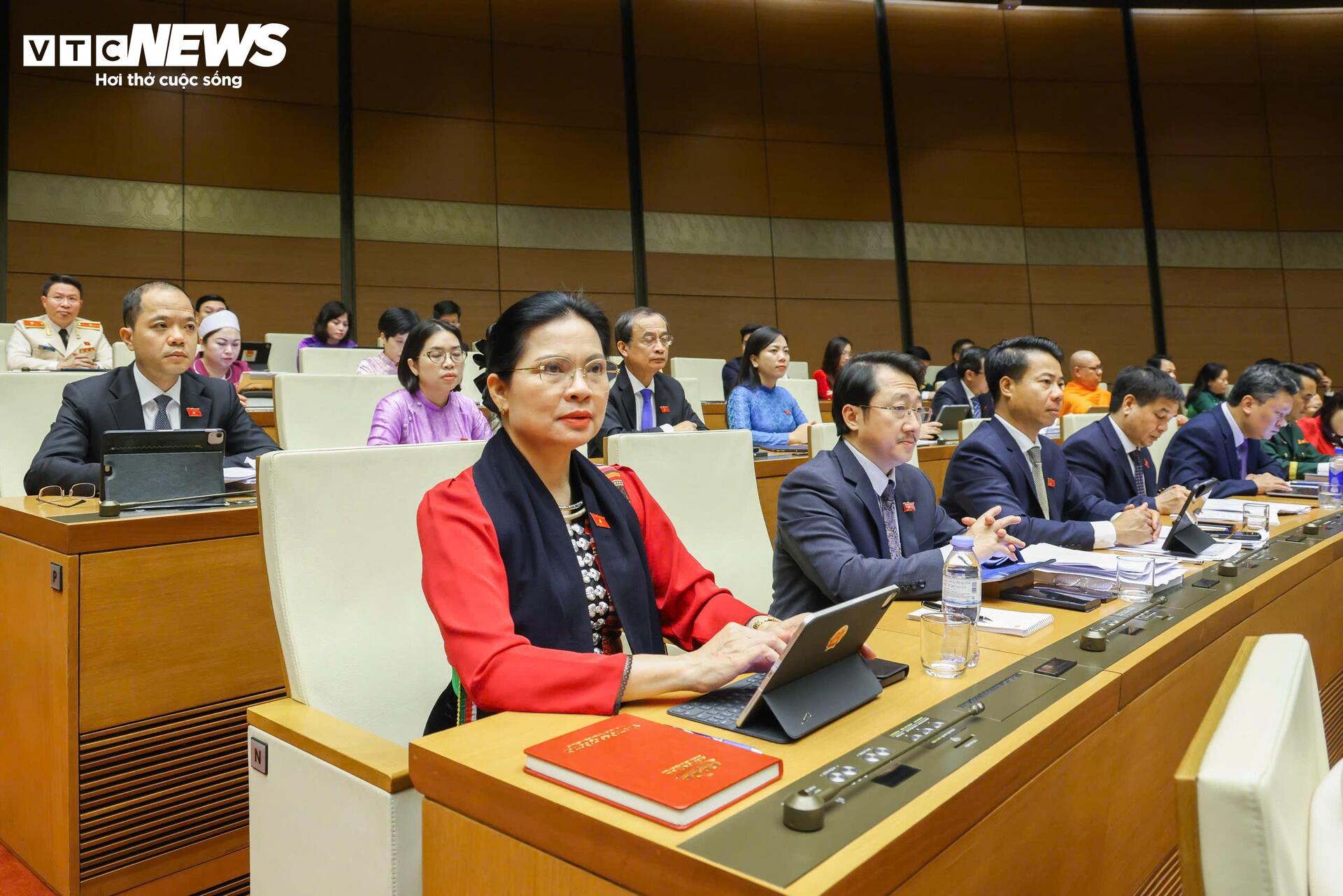 Toàn cảnh phiên khai mạc Kỳ họp thứ Nhất, Quốc hội khóa XVI - 13