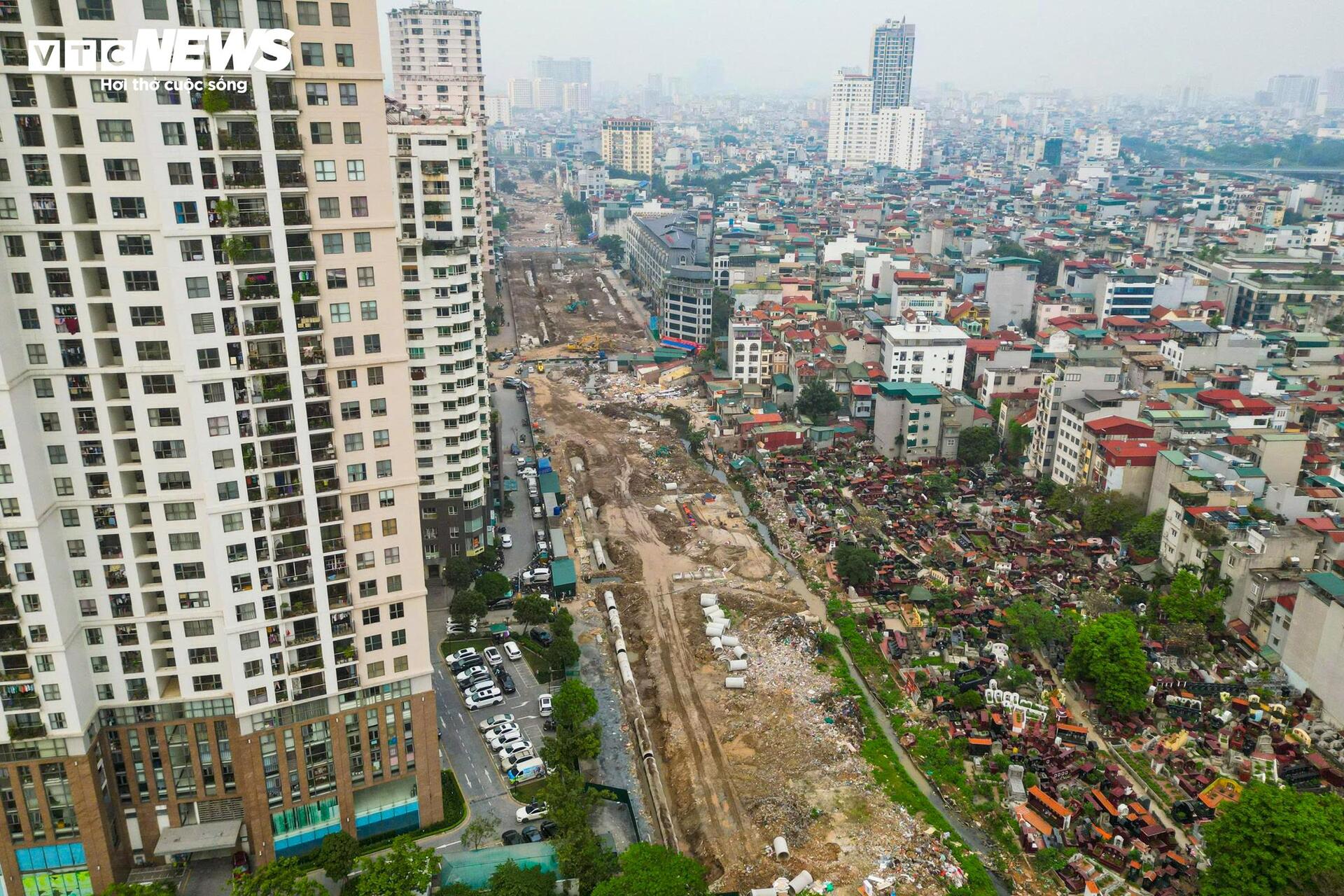 Công trường Vành đai 2,5 qua Cầu Giấy rầm rộ thi công sau khi gỡ vướng mặt bằng - 14