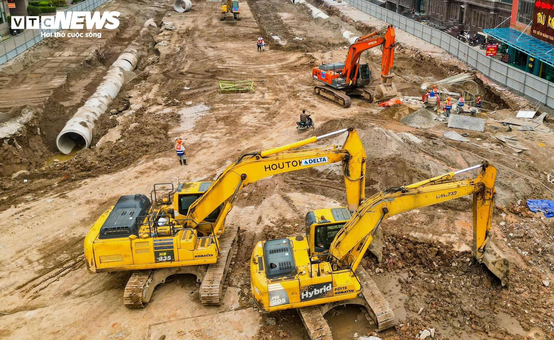 Công trường Vành đai 2,5 qua Cầu Giấy rầm rộ thi công sau khi gỡ vướng mặt bằng - 8