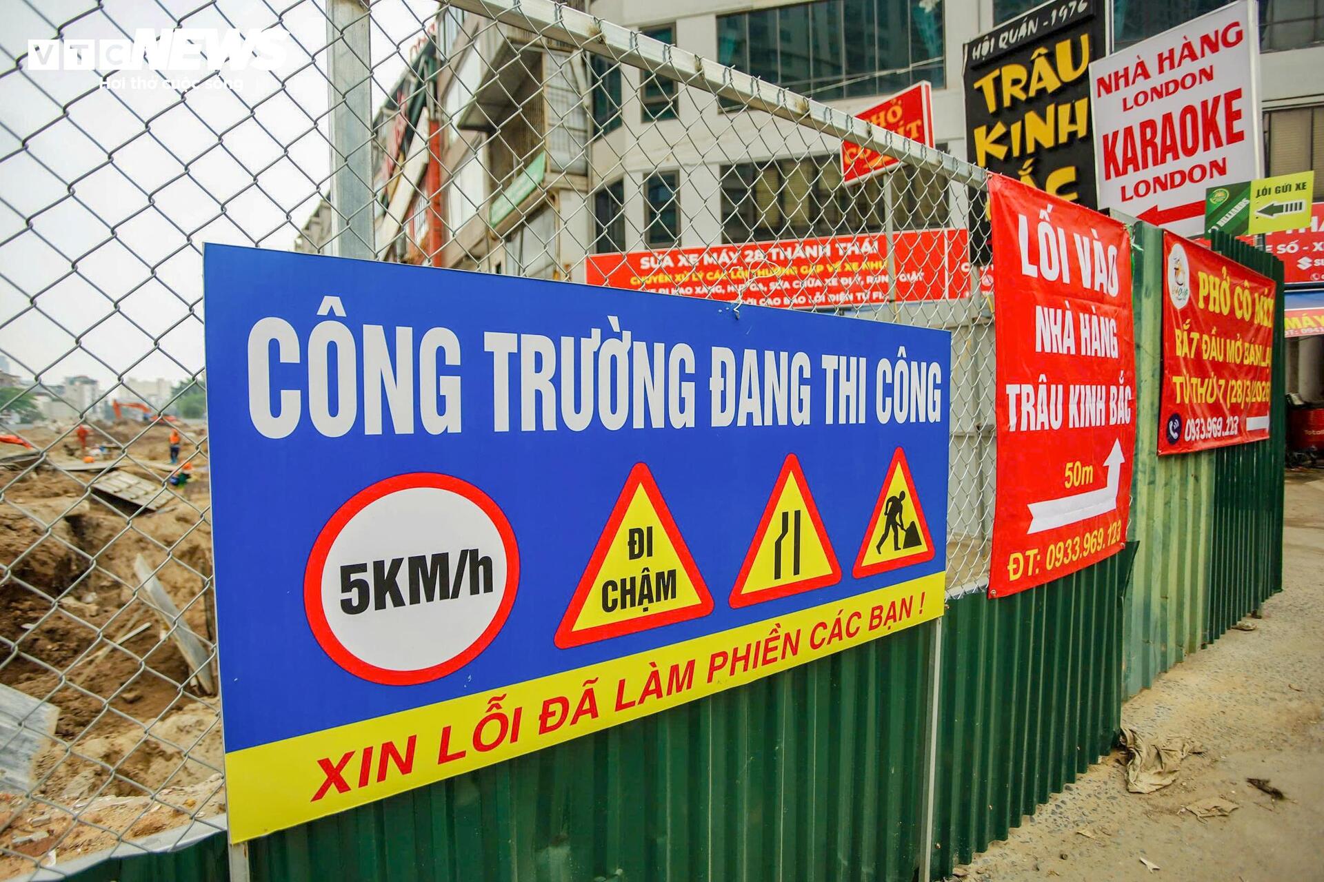 Công trường Vành đai 2,5 qua Cầu Giấy rầm rộ thi công sau khi gỡ vướng mặt bằng - 10