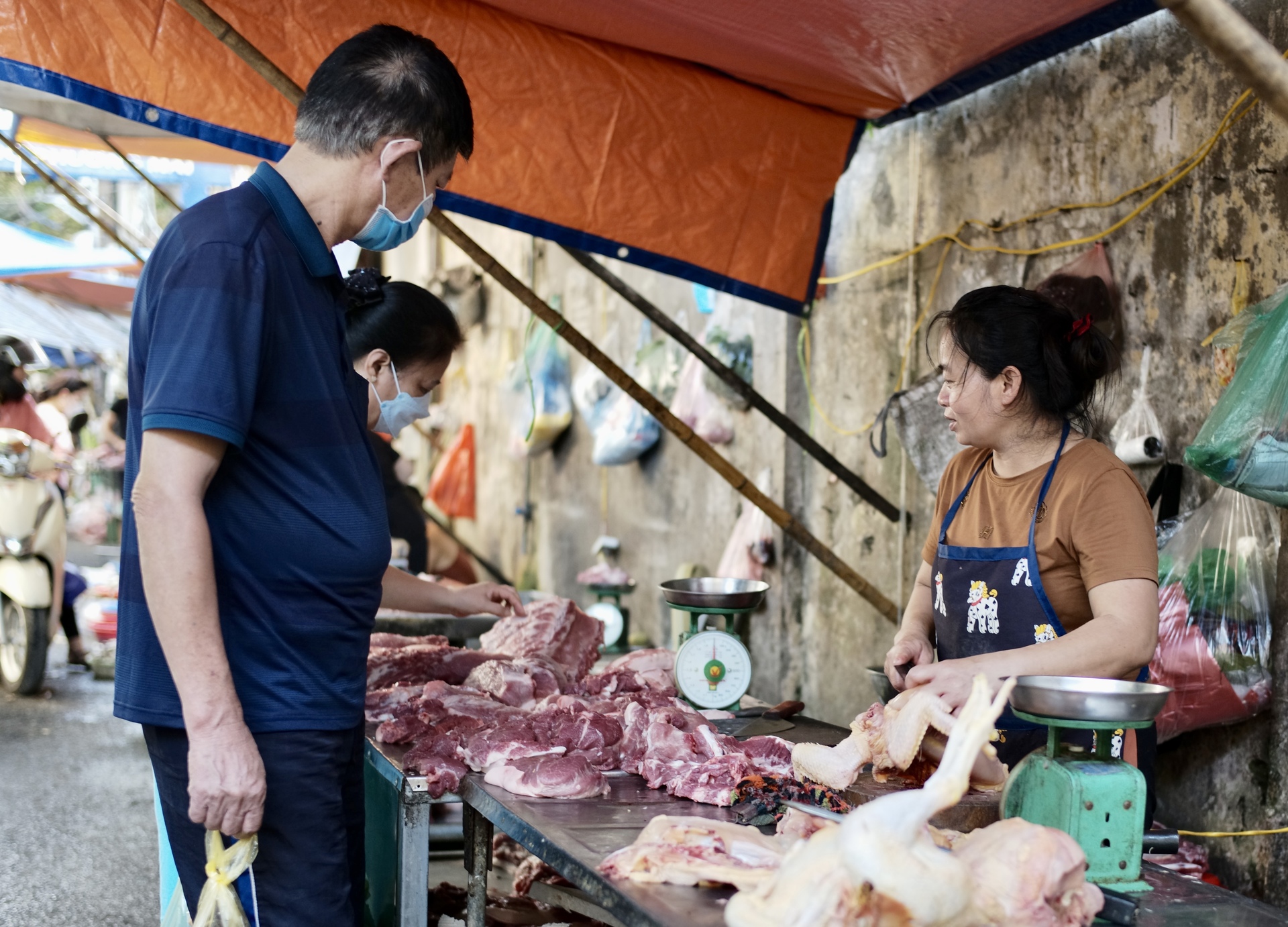 Hà Nội đắt đỏ: Bài toán chi phí sống và ‘bẫy đô thị’ với người thu nhập thấp - 7