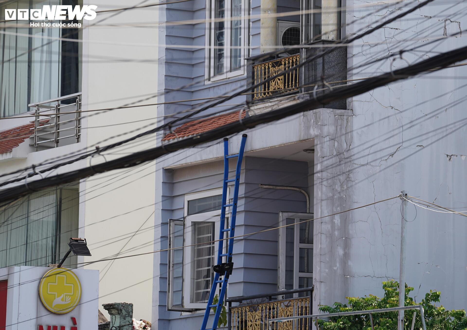 Nhân chứng kể phút bất lực nghe kêu cứu trong vụ cháy ở TP.HCM, 2 người tử vong - 5