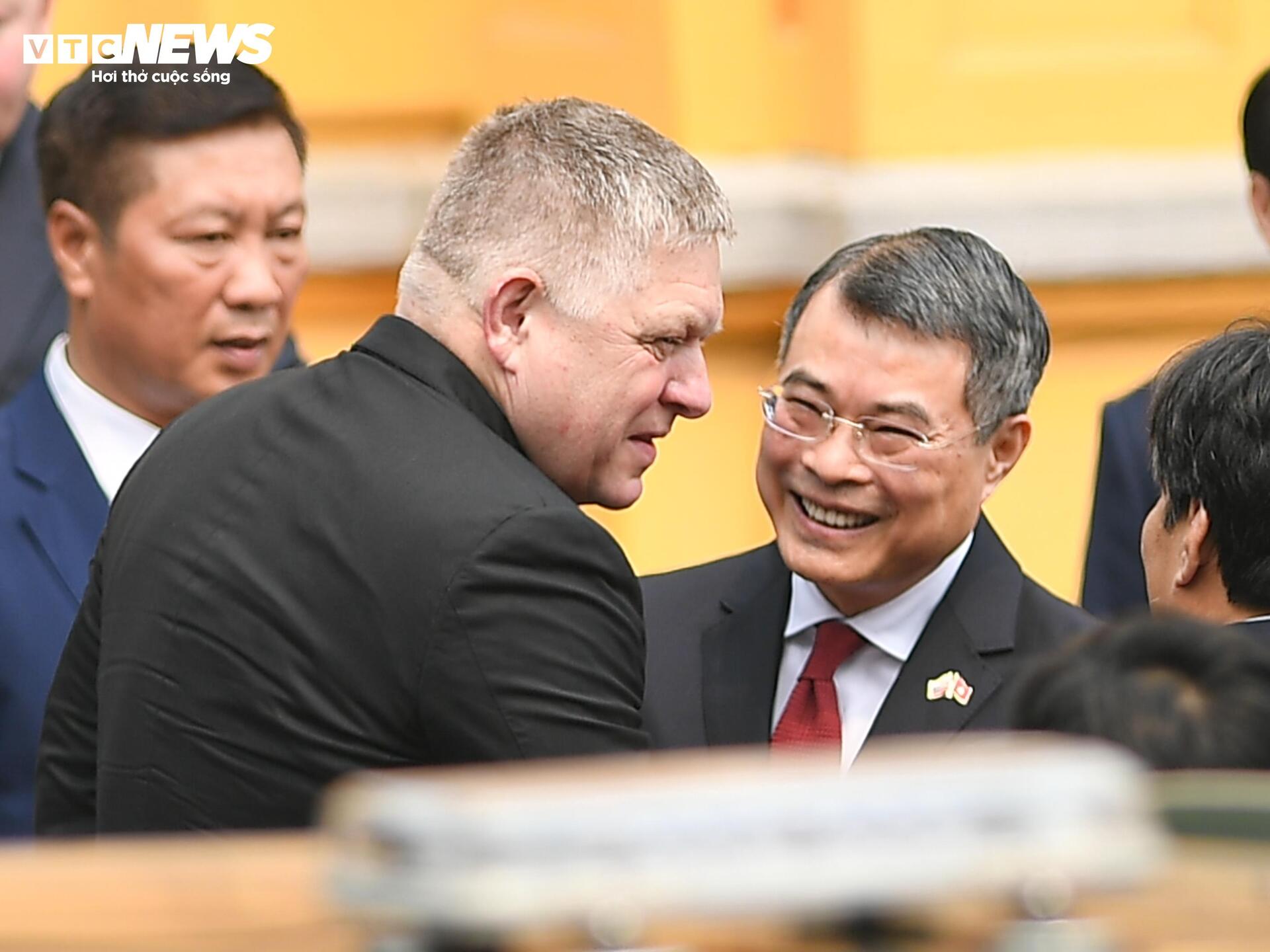 Thủ tướng Lê Minh Hưng chủ trì lễ đón Thủ tướng Slovakia - 1