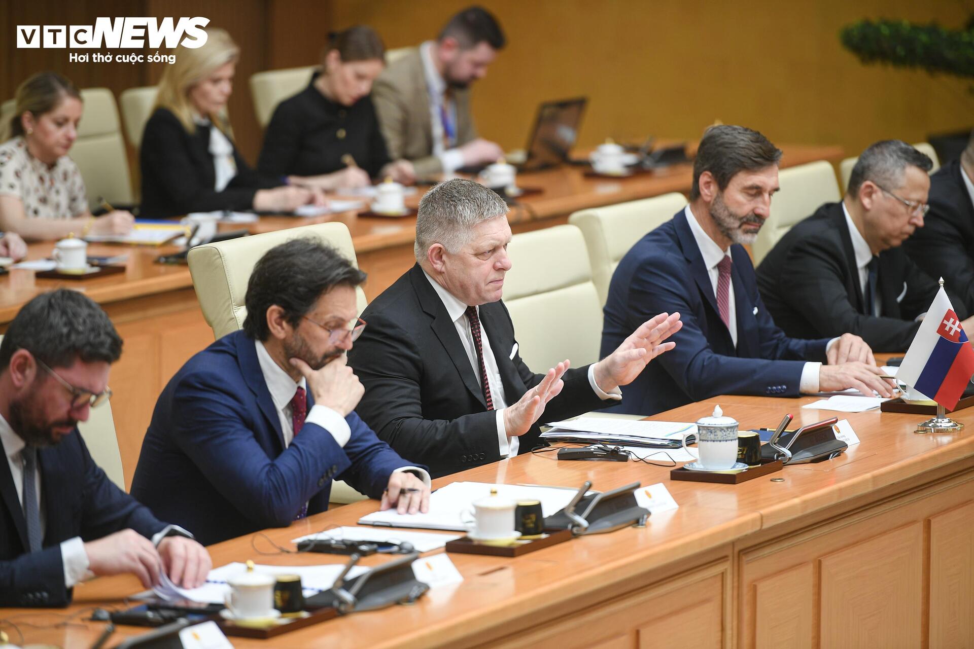 Thủ tướng Lê Minh Hưng chủ trì lễ đón Thủ tướng Slovakia - 12