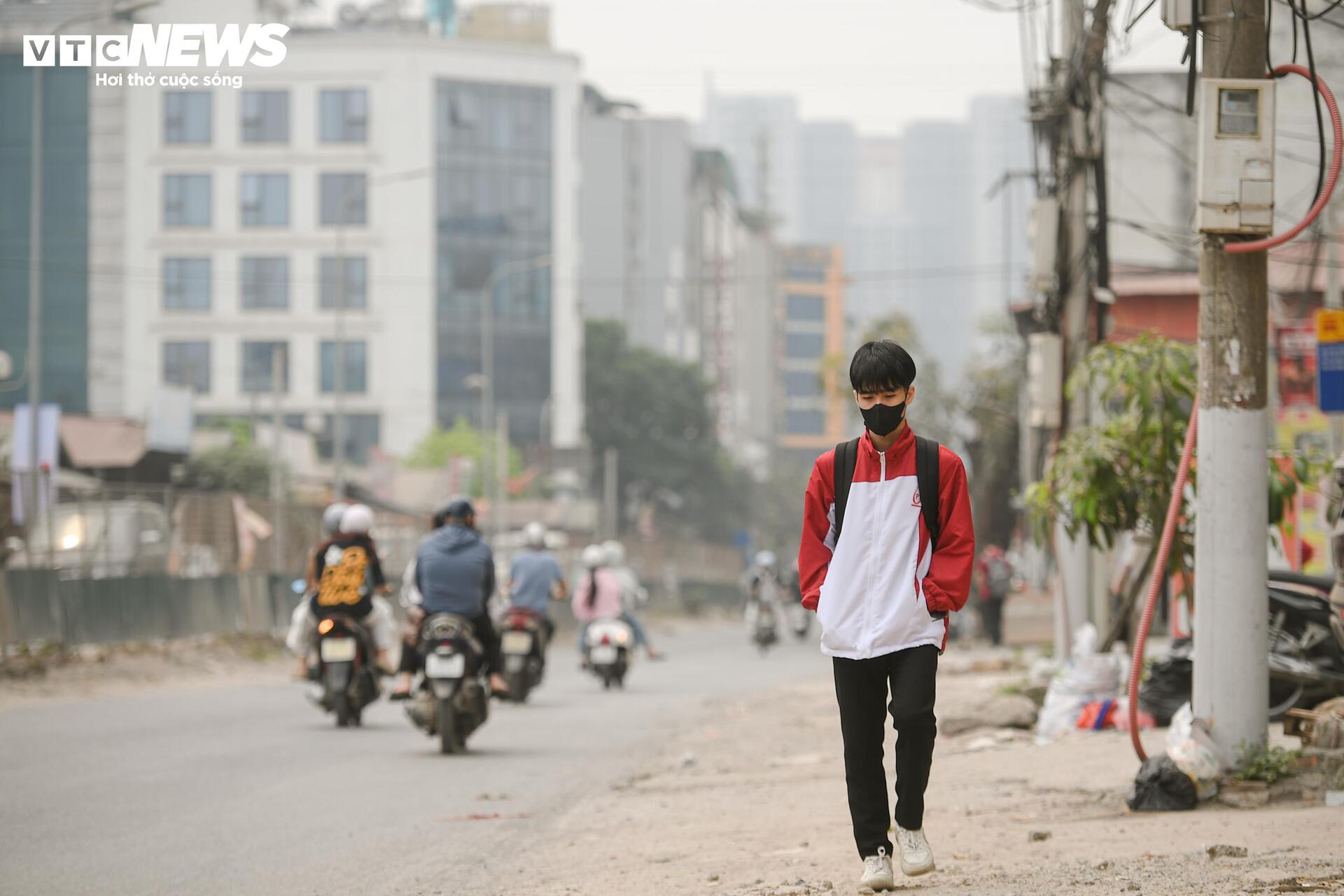 Đường 2km làm 10 năm chưa xong, dân mòn mỏi sống trong bụi bẩn, ô nhiễm - 18