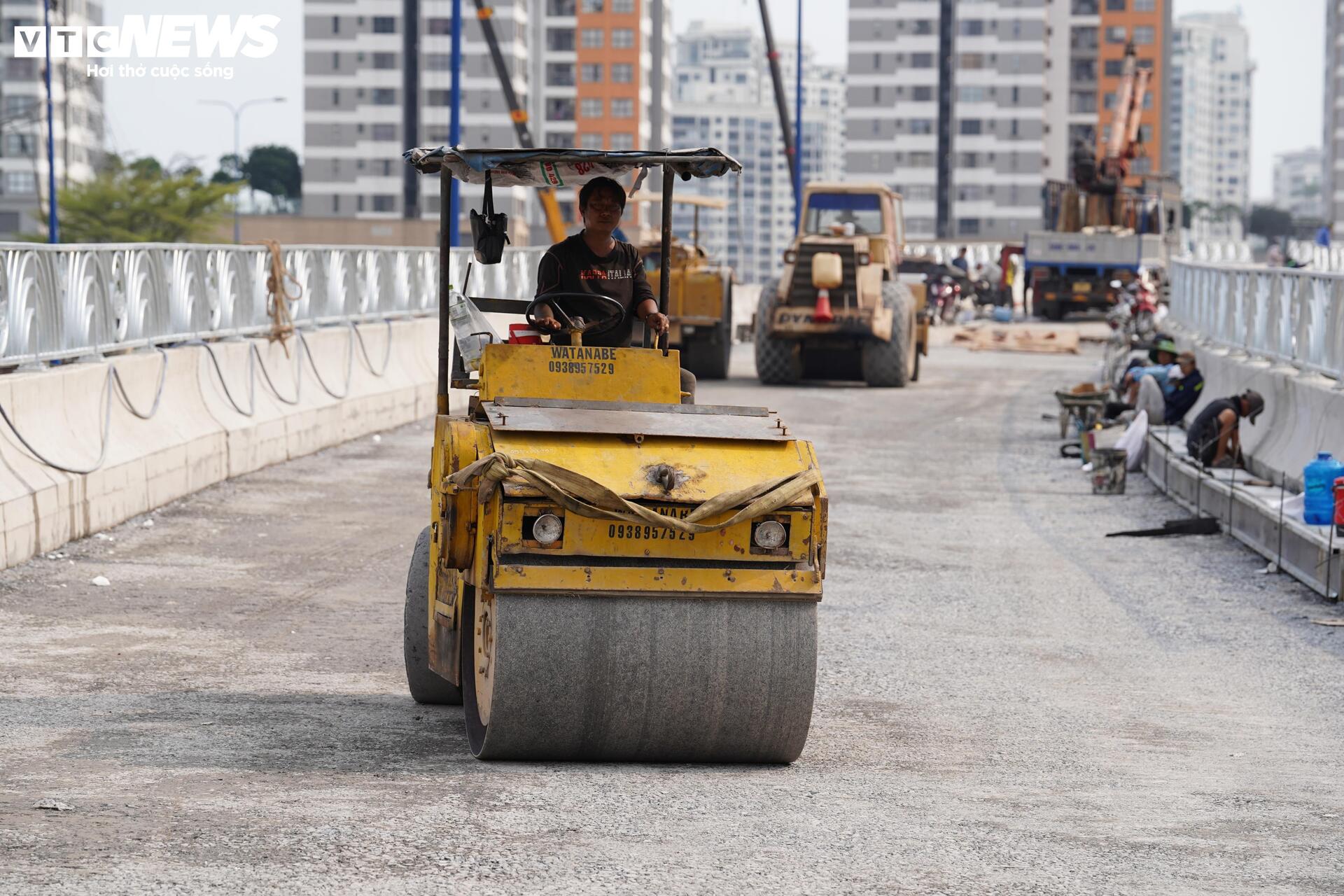 Cầu vượt nút giao 3.400 tỷ đồng ở TP.HCM tăng tốc về đích - 4