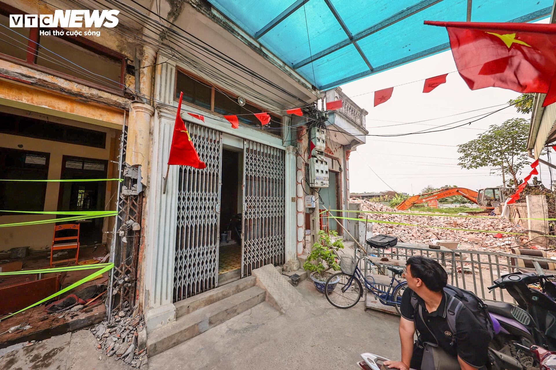 Người Hà Nội tháo dỡ nhà, giao mặt bằng thi công nút giao Phạm Tu - Xa La - 11