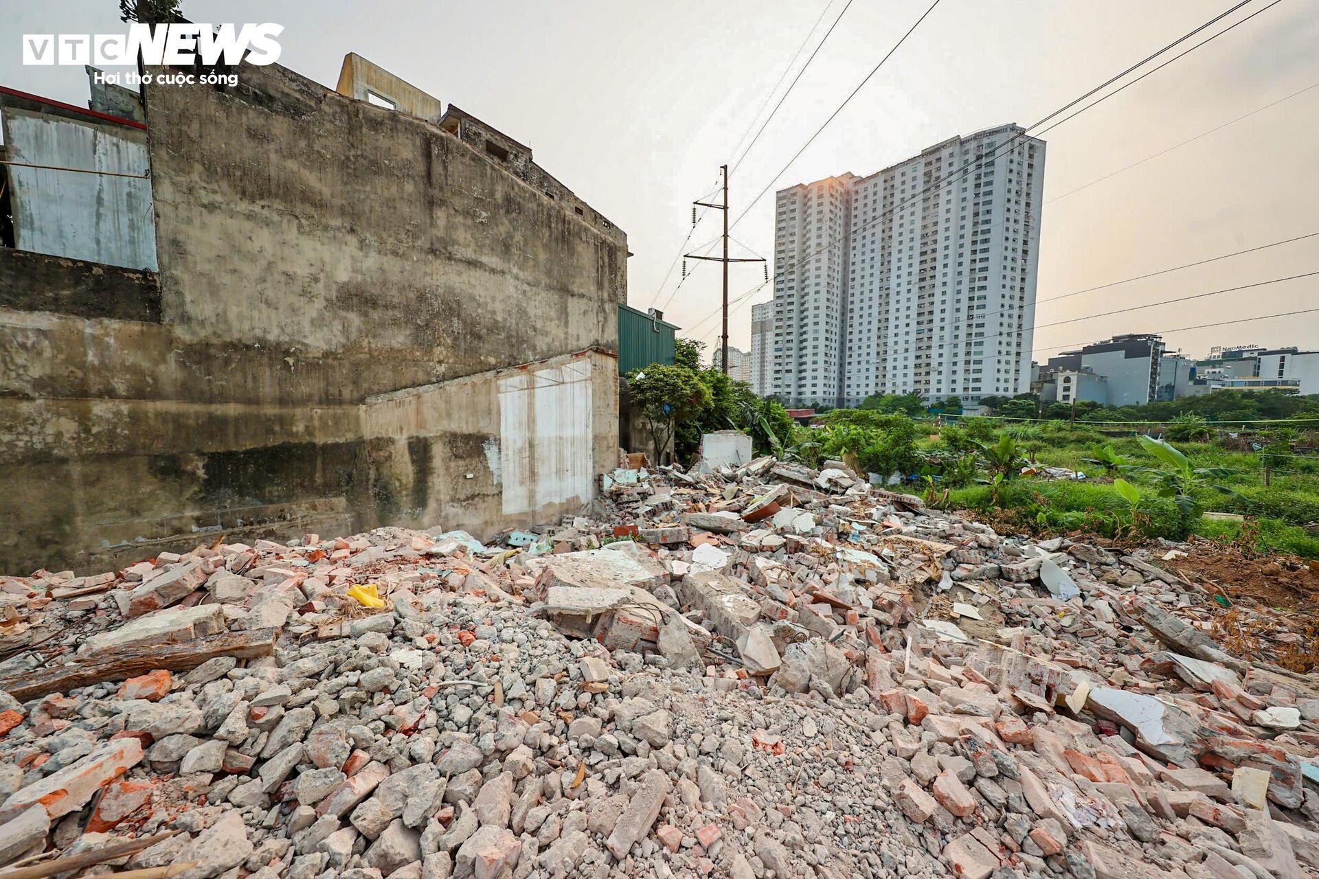 Người Hà Nội tháo dỡ nhà, giao mặt bằng thi công nút giao Phạm Tu - Xa La - 4