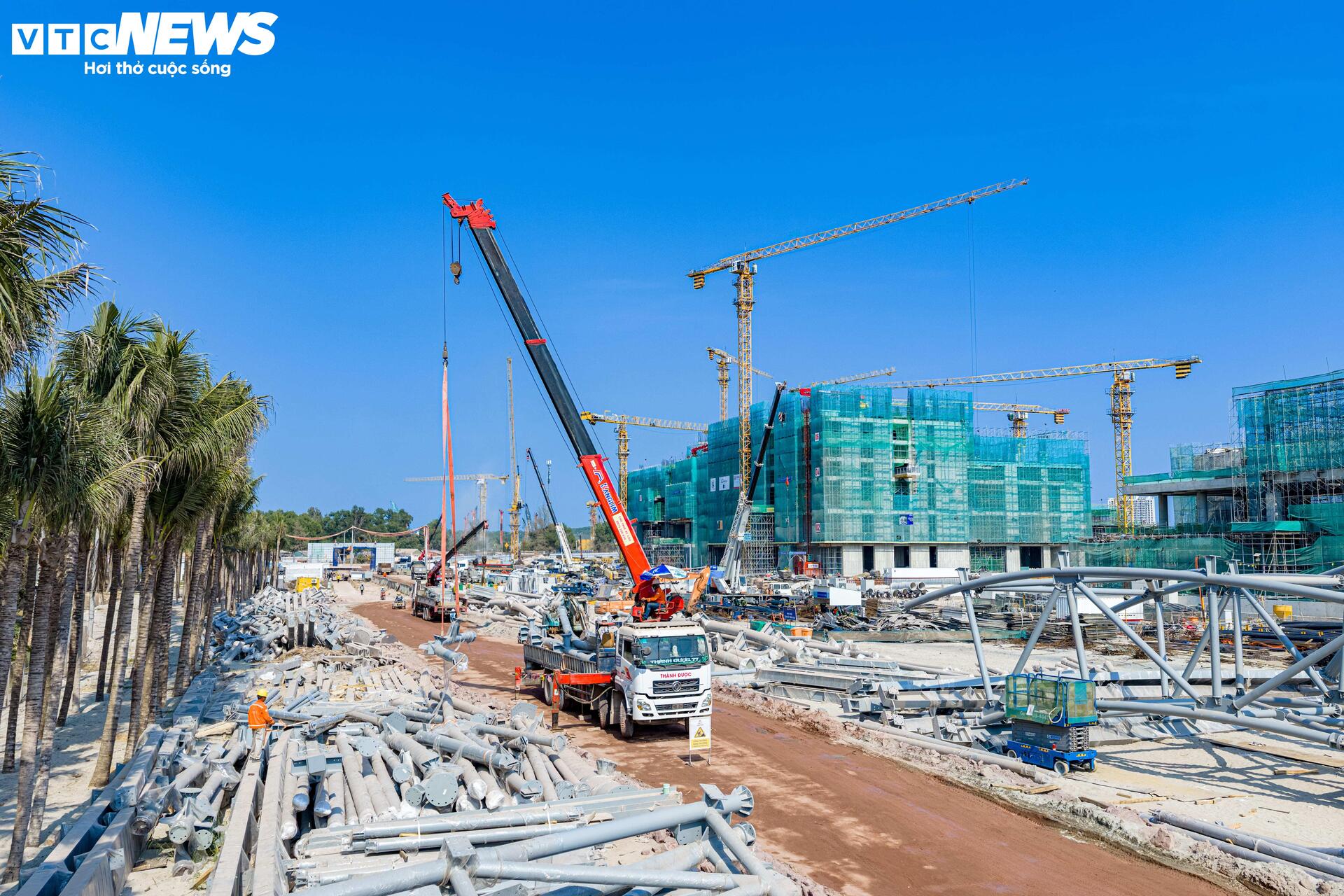 Diện mạo Trung tâm Hội nghị APEC ở Phú Quốc dần lộ diện sau 10 tháng thi công - 12