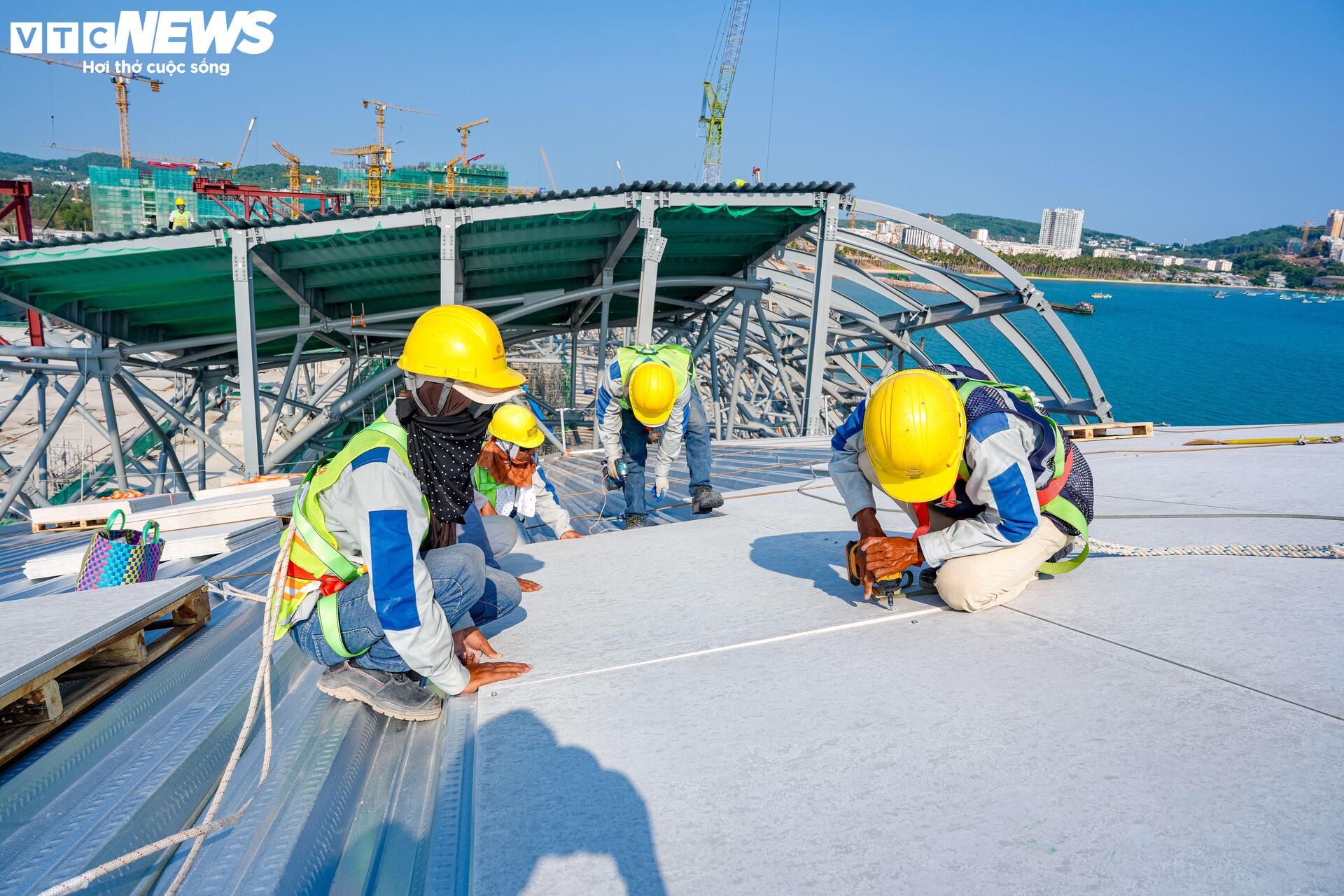 Diện mạo Trung tâm Hội nghị APEC ở Phú Quốc dần lộ diện sau 10 tháng thi công - 5