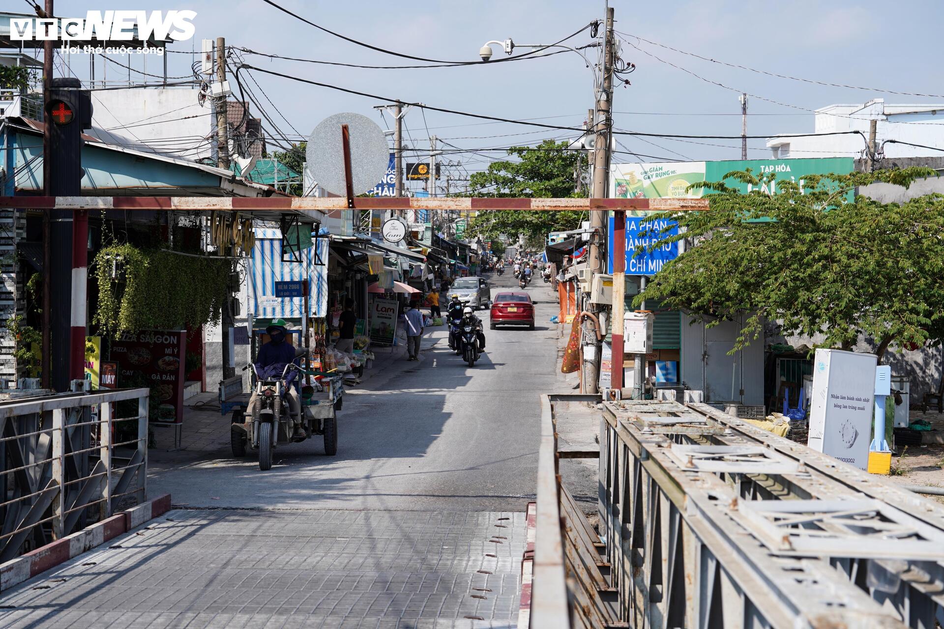 Cầu sắt hơn 50 tuổi nối TP.HCM - Tây Ninh xuống cấp, nằm chờ ngày xây mới - 8