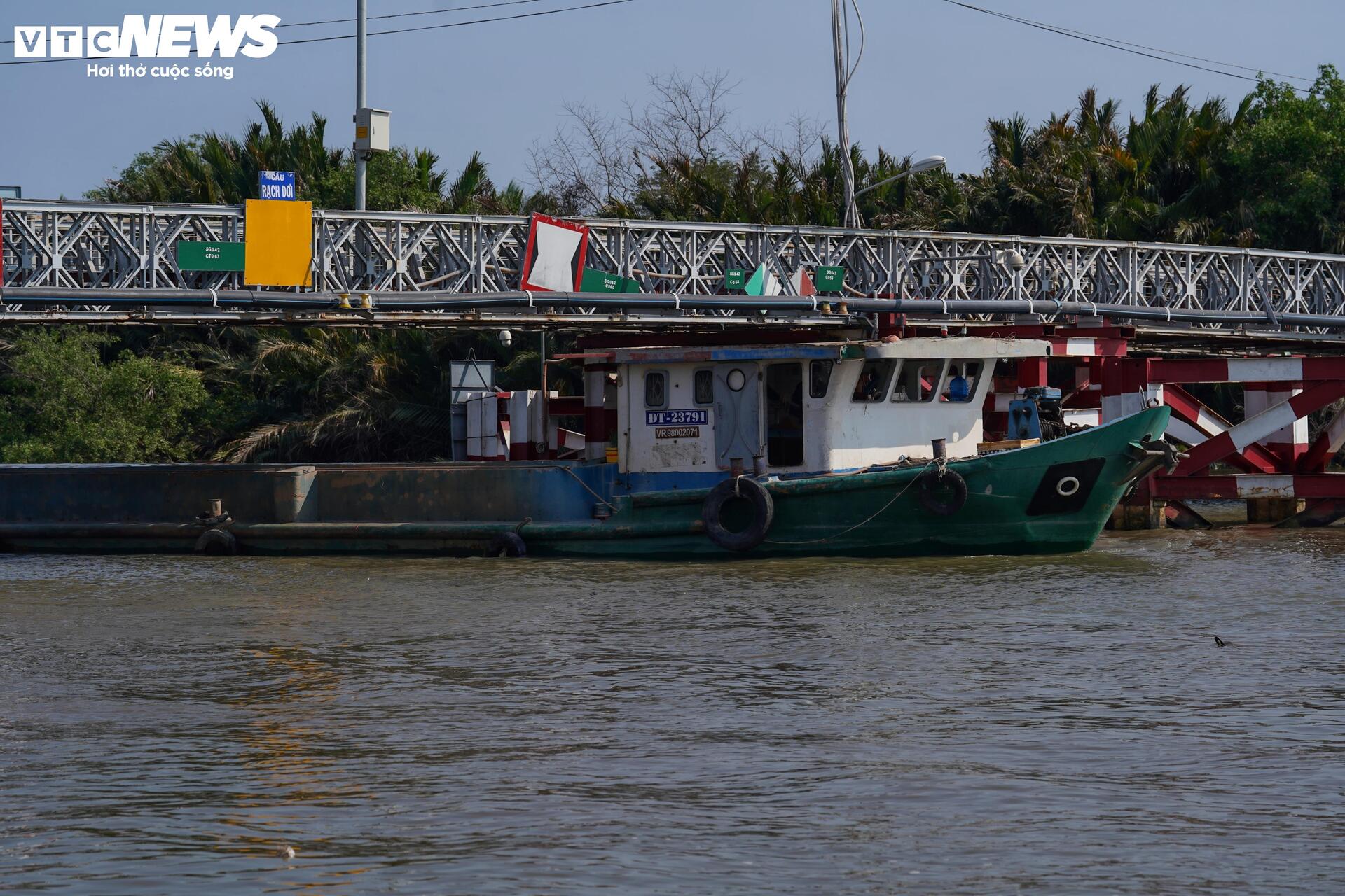 Cầu sắt hơn 50 tuổi nối TP.HCM - Tây Ninh xuống cấp, nằm chờ ngày xây mới - 4