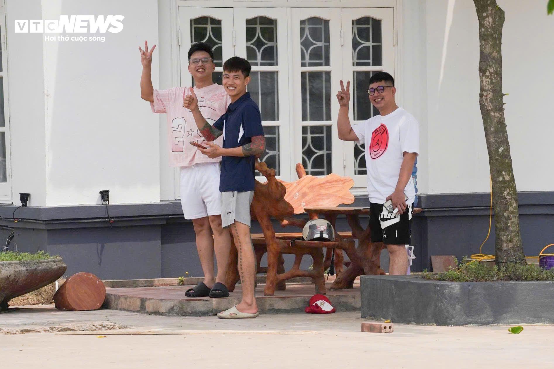 Bãi biển Ninh Bình 'hồi sinh' sau dự án 500 tỷ, đón những du khách đầu tiên - 8