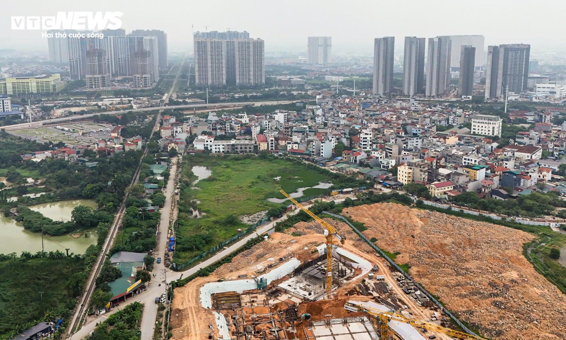 Cận cảnh tuyến đường 70 dài 5km ở Hà Nội được yêu cầu hoàn thành năm 2026 - 16