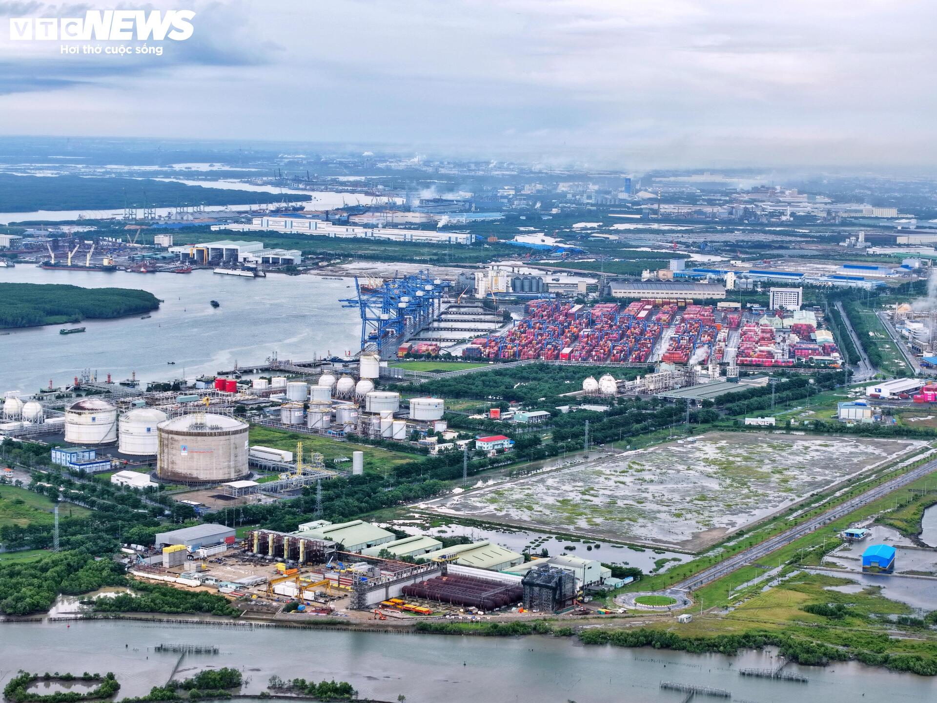 Cận cảnh kho cảng LNG được 'ông lớn' năng lượng Mỹ xúc tiến mua lại 100% cổ phần - 8