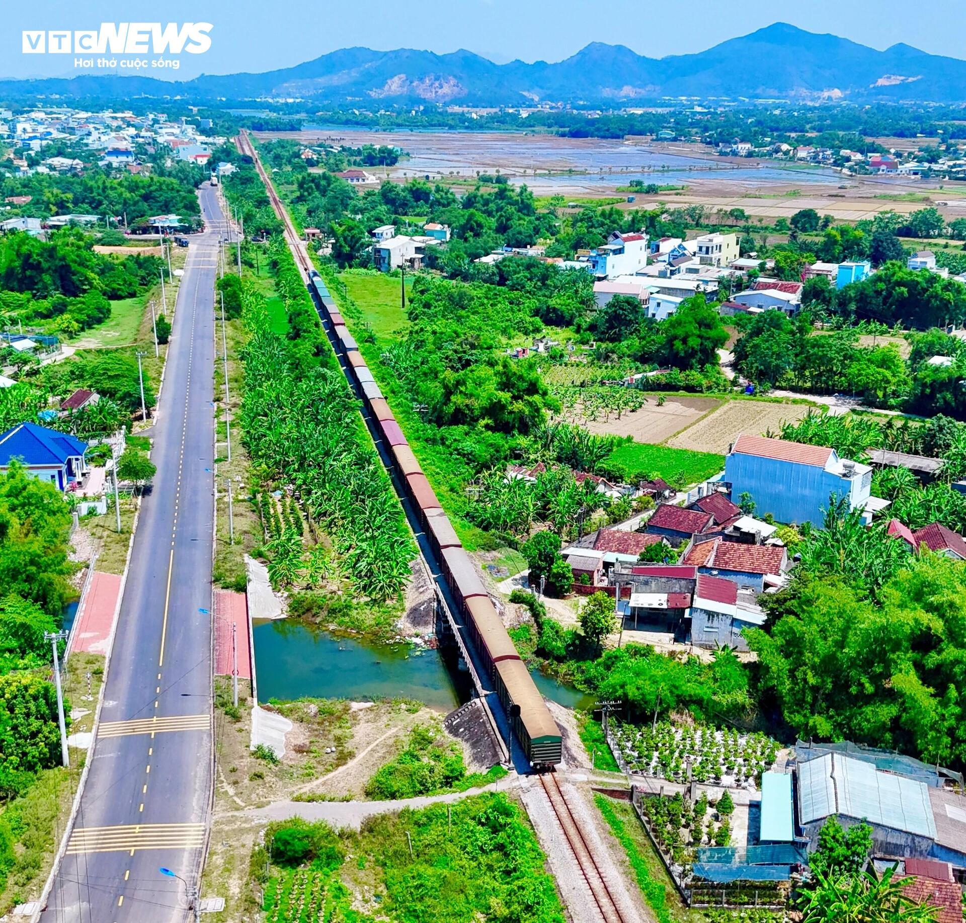 Tai nạn đường sắt thảm khốc: Kinh hoàng những lối mở dẫn vào cõi chết - 3