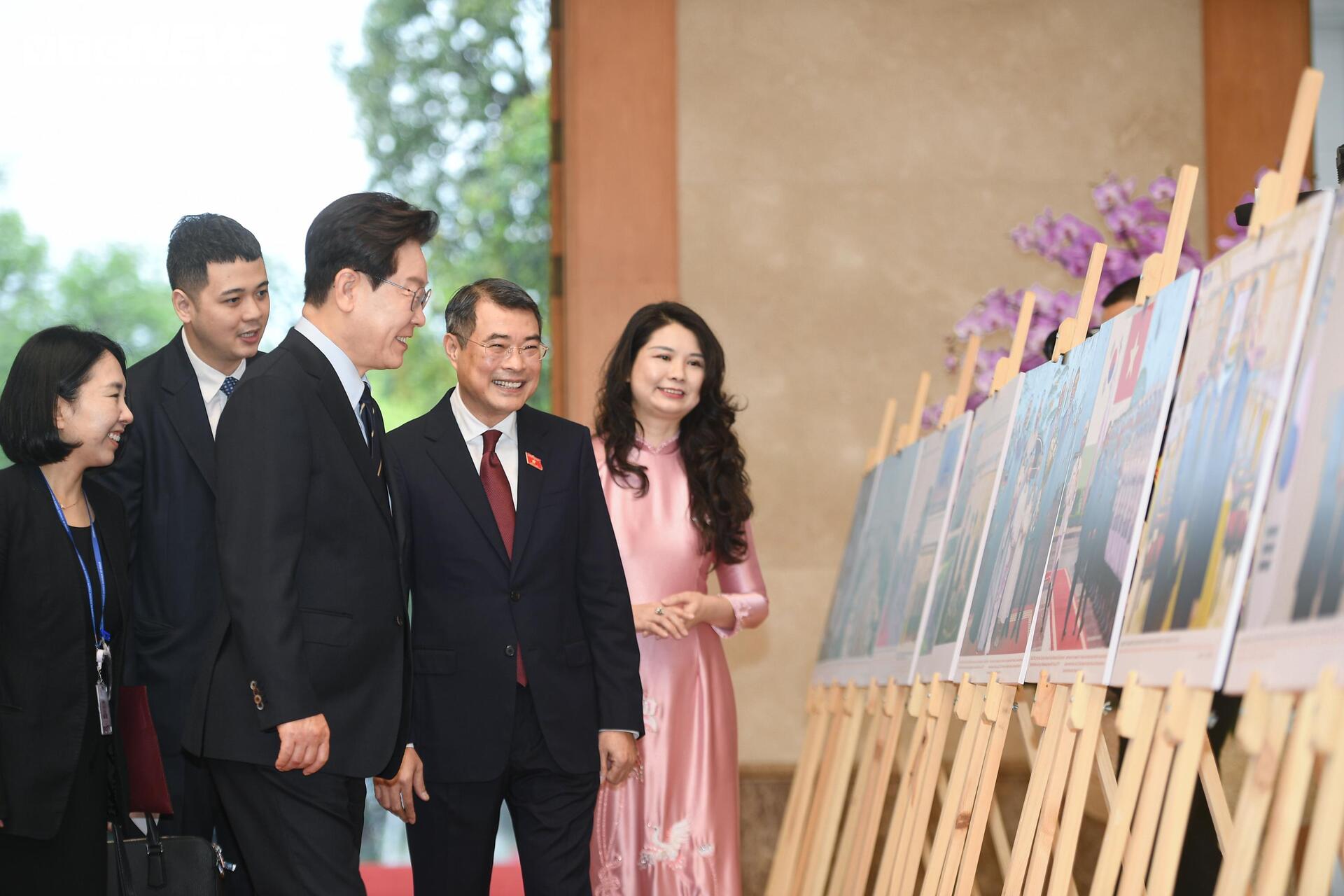 Thủ tướng Lê Minh Hưng hội kiến Tổng thống Hàn Quốc Lee Jae Myung - 2