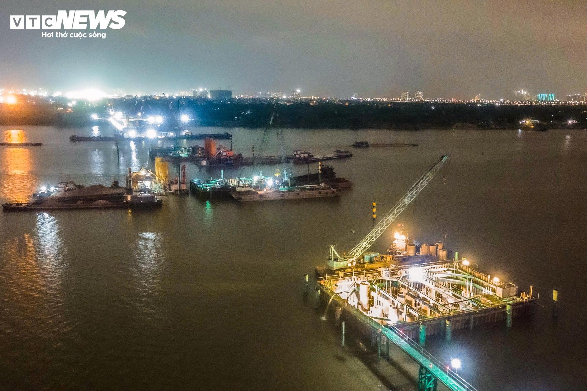 Cầu Trần Hưng Đạo vượt sông Hồng thi công xuyên ngày đêm, tăng tốc về đích 2027 - 5