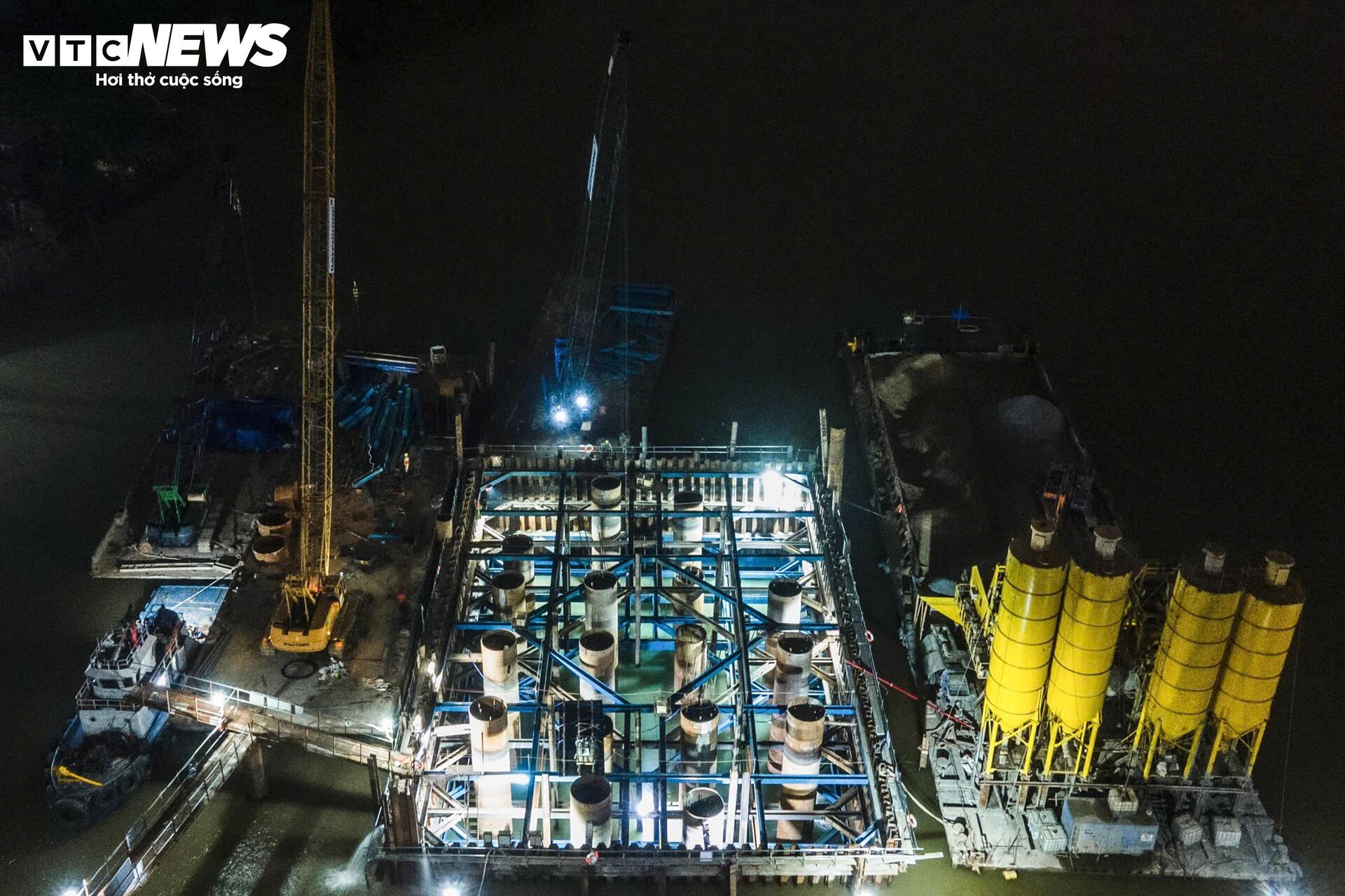 Cầu Trần Hưng Đạo vượt sông Hồng thi công xuyên ngày đêm, tăng tốc về đích 2027 - 6