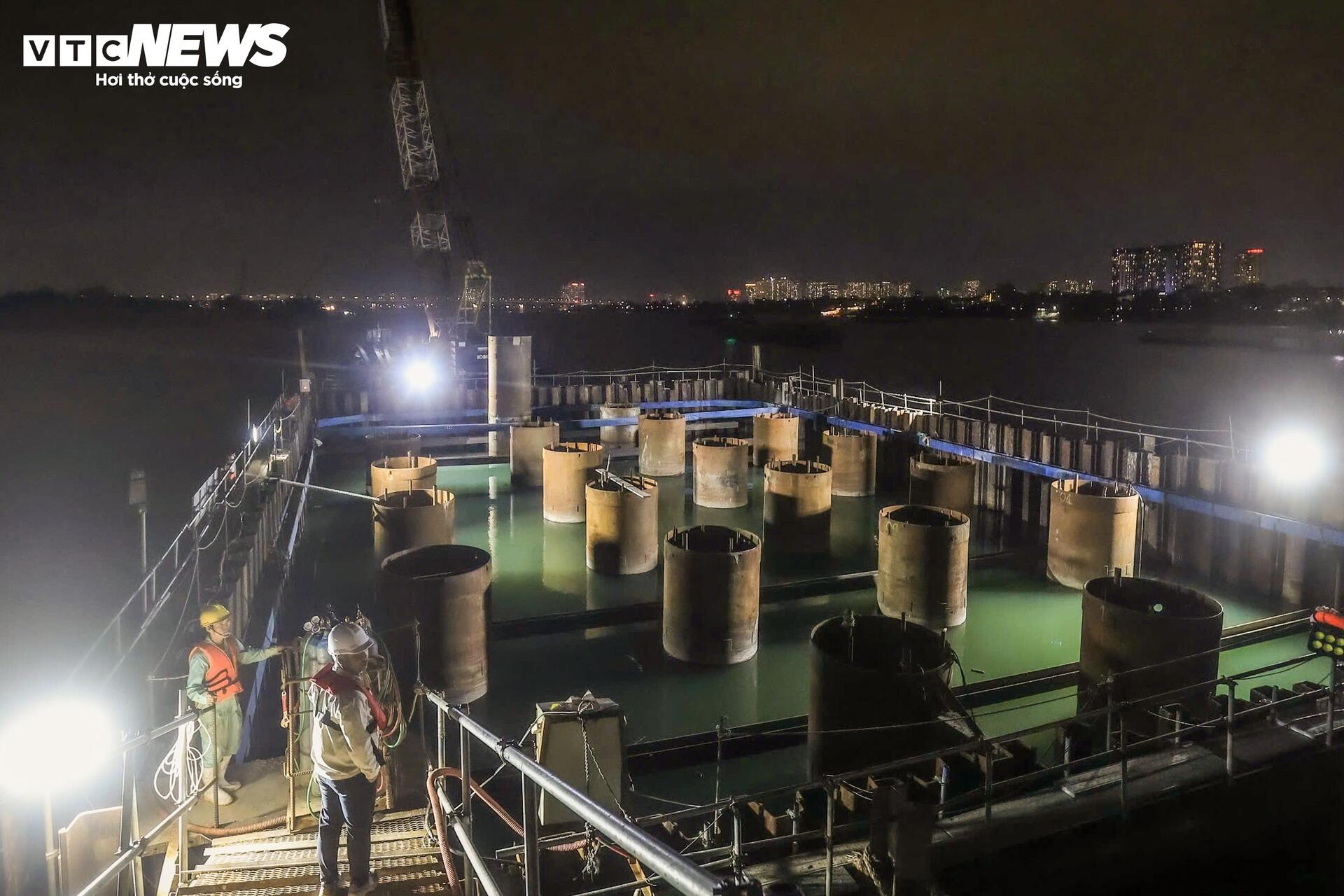 Cầu Trần Hưng Đạo vượt sông Hồng thi công xuyên ngày đêm, tăng tốc về đích 2027 - 7