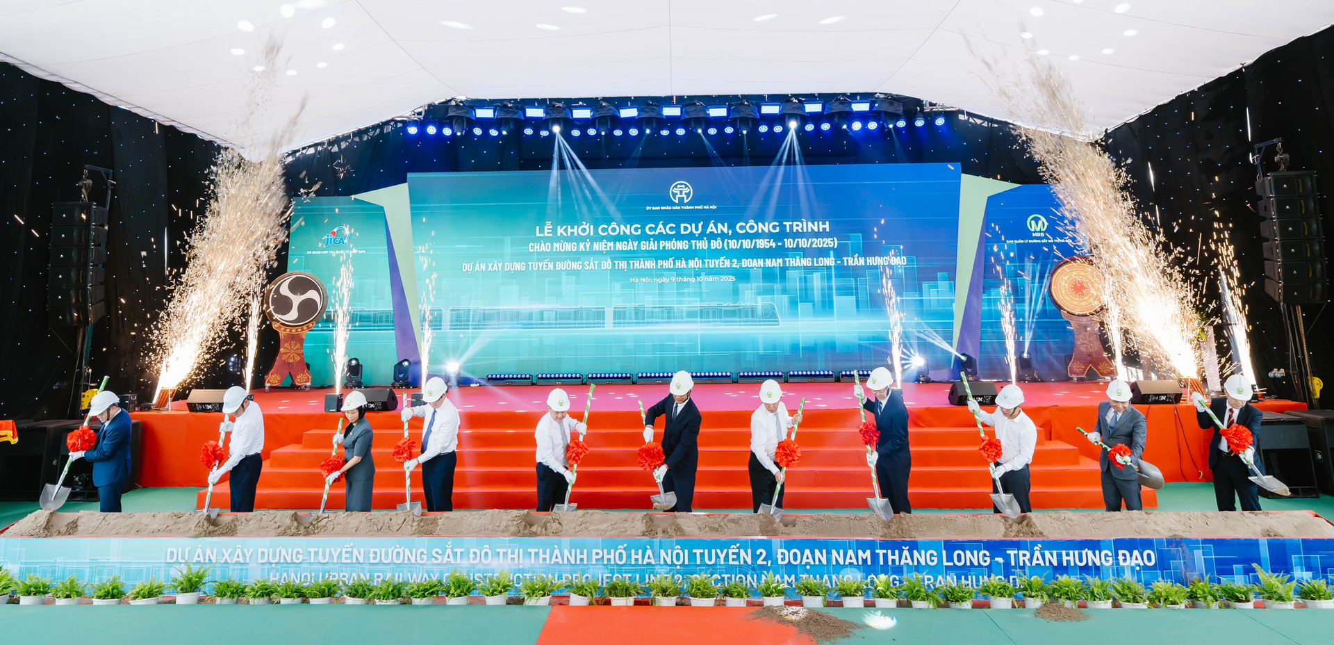 Cận cảnh công trường Depot Xuân Đỉnh tuyến Metro số 2 đang tăng tốc thi công - 1