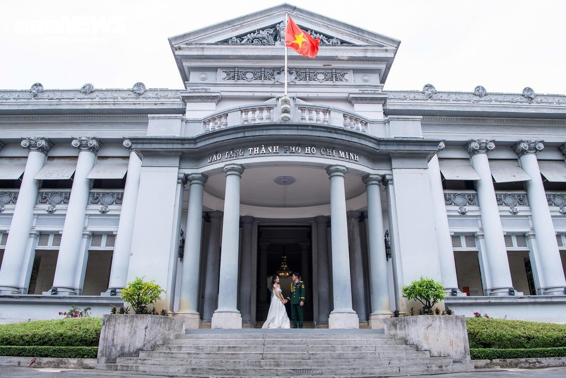 Cận cảnh hầm bí mật trong dinh thự 136 ở TP.HCM - 1