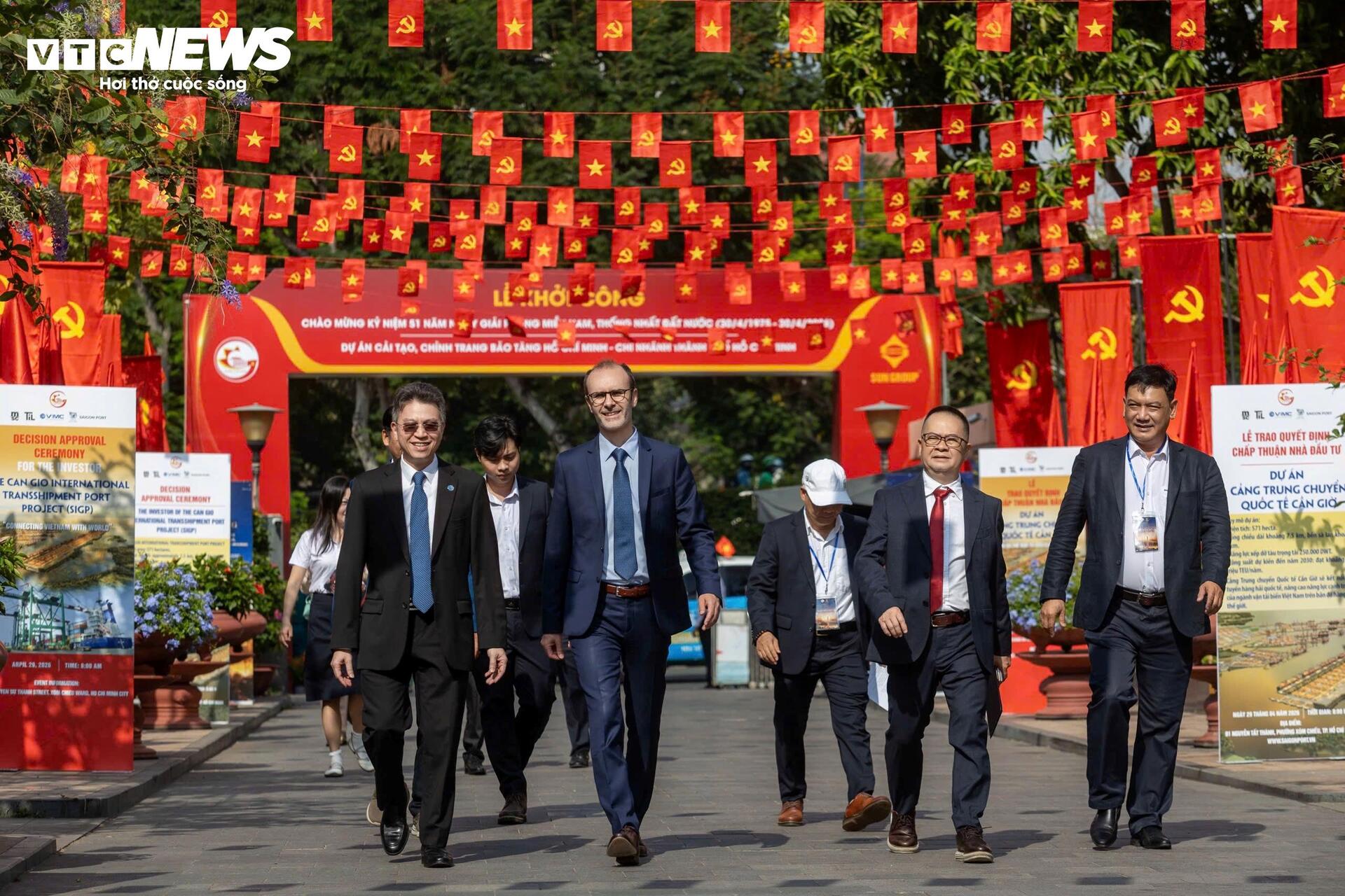 Cận cảnh siêu cảng quốc tế vừa được TP.HCM trao quyết định chấp thuận nhà đầu tư - 1