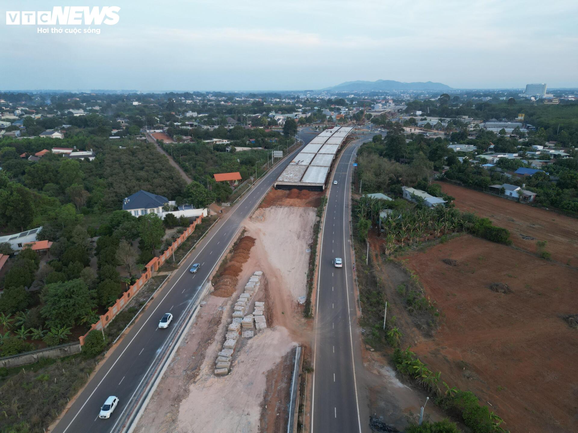 Cao tốc Biên Hòa – Vũng Tàu đón những phương tiện đầu tiên - 13