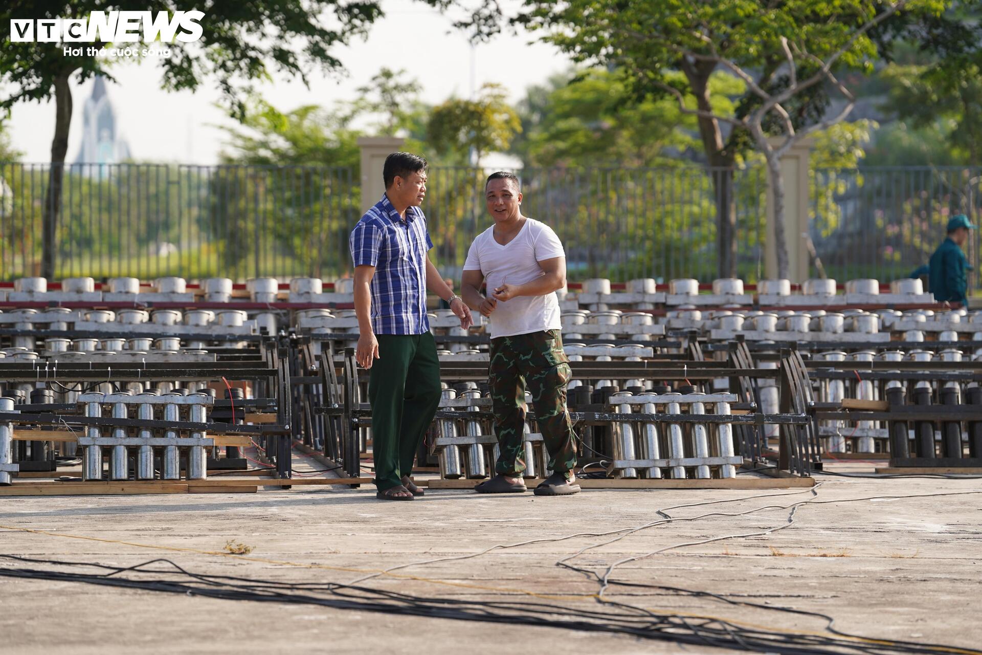 Trận địa pháo hoa ở TP.HCM sẵn sàng khai hỏa mừng đại lễ 30/4 - 9