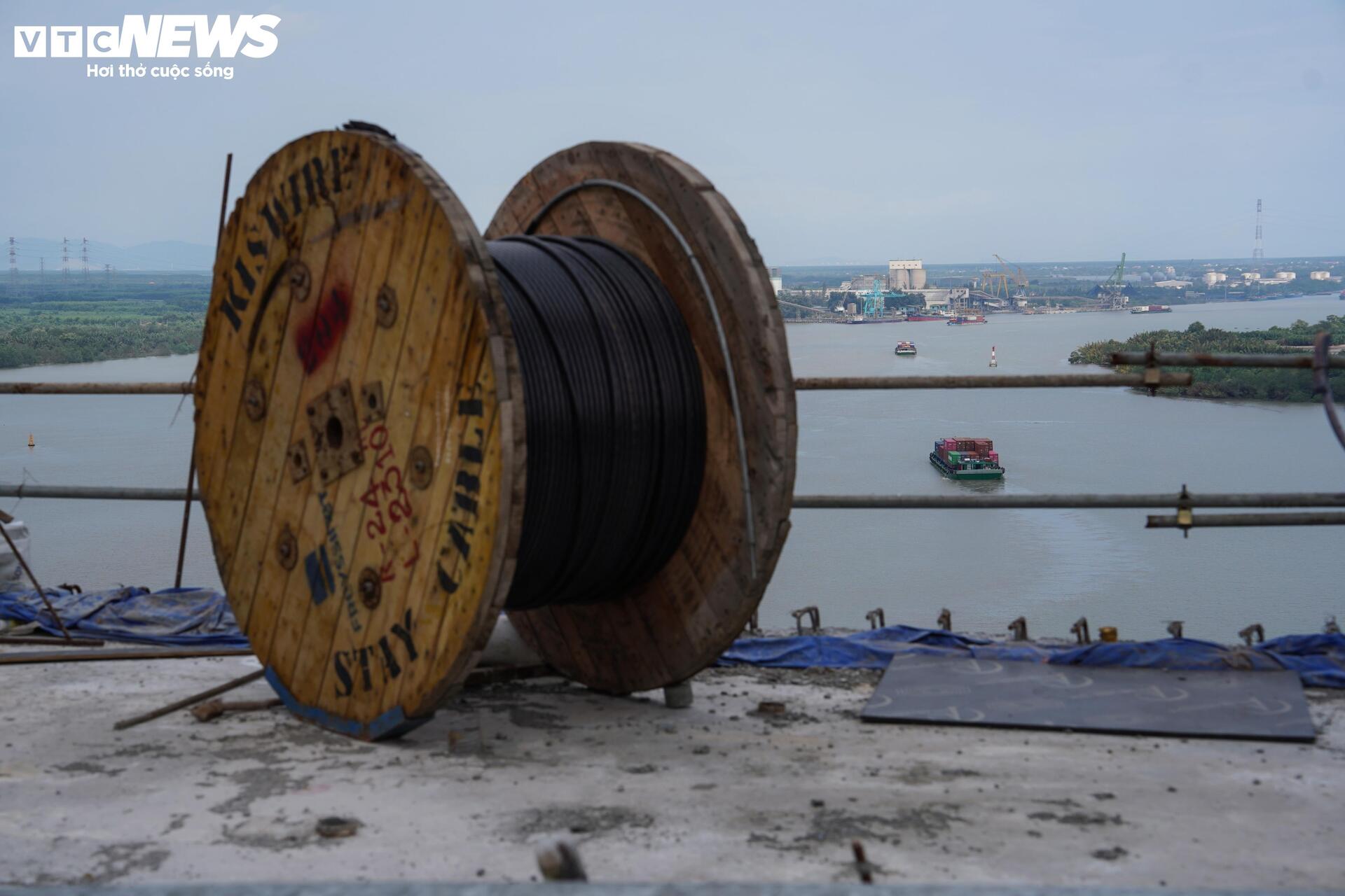 Tấp nập thi công 'nút thắt' cuối của cao tốc Bến Lức - Long Thành - 15