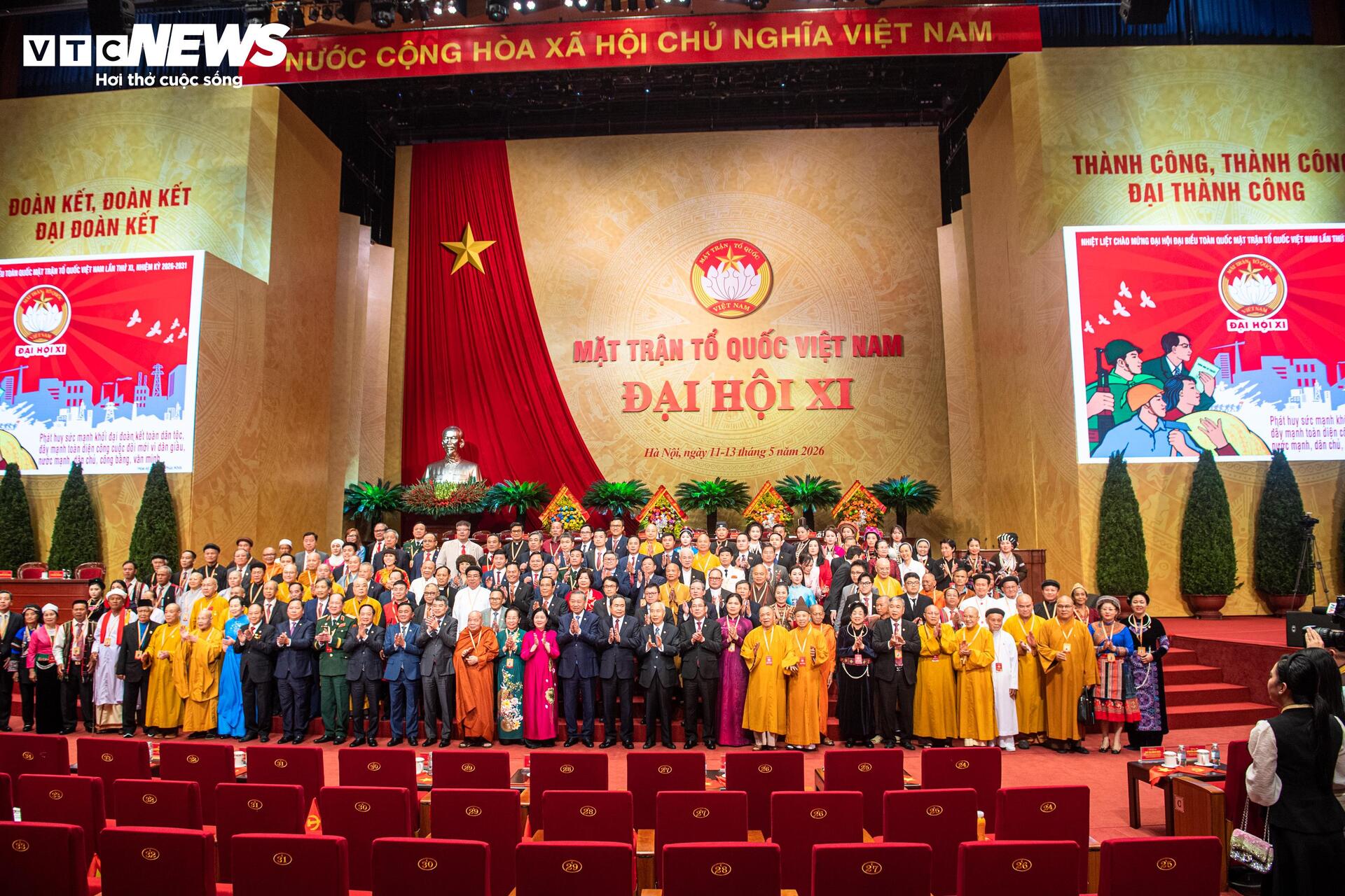 Toàn cảnh khai mạc Đại hội đại biểu toàn quốc MTTQ Việt Nam lần thứ XI - 15