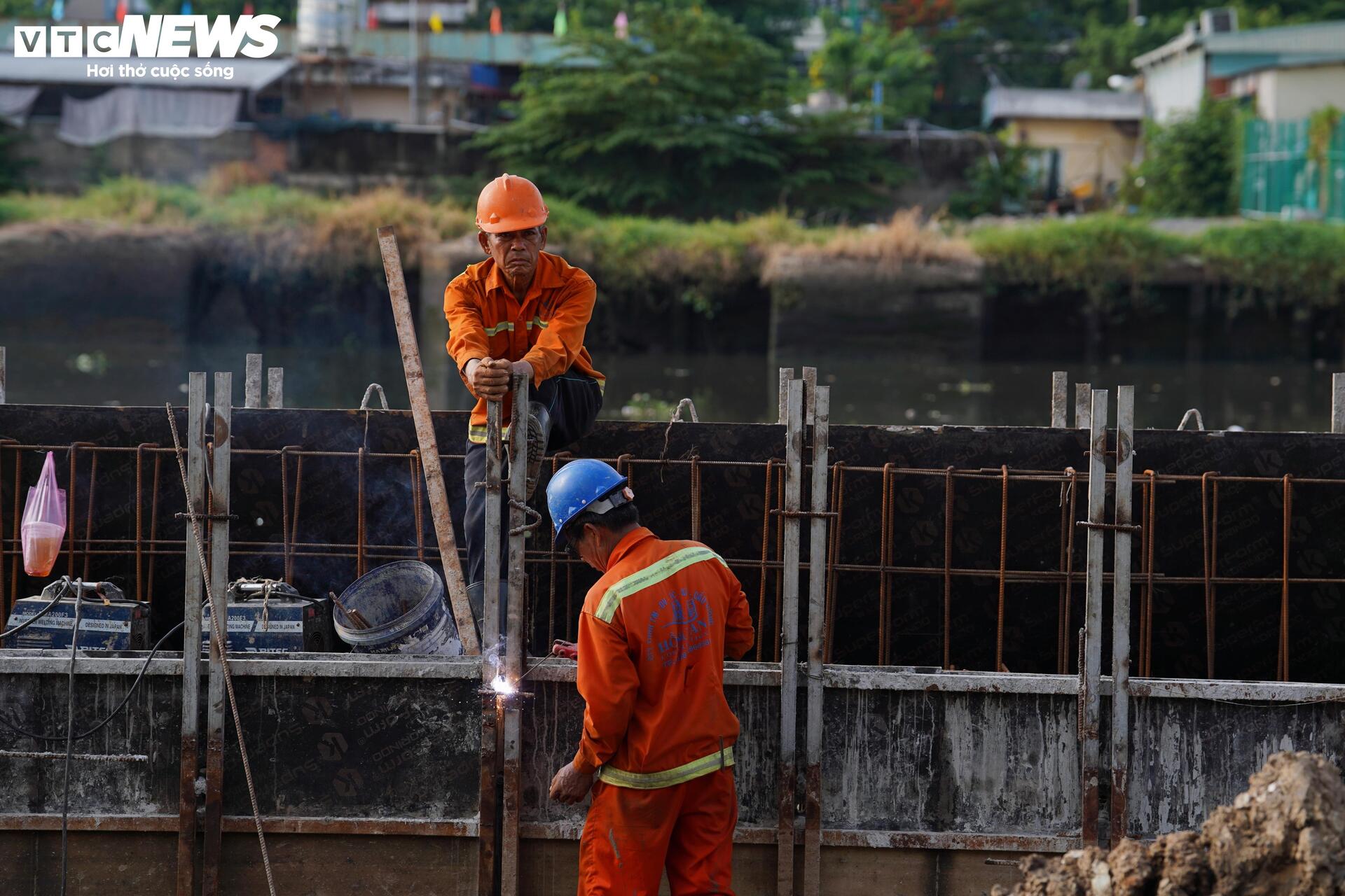 Hiện trạng nhà ven kênh rạch ở TP.HCM trước đợt hồi sinh 'kênh chết' quy mô lớn - 5