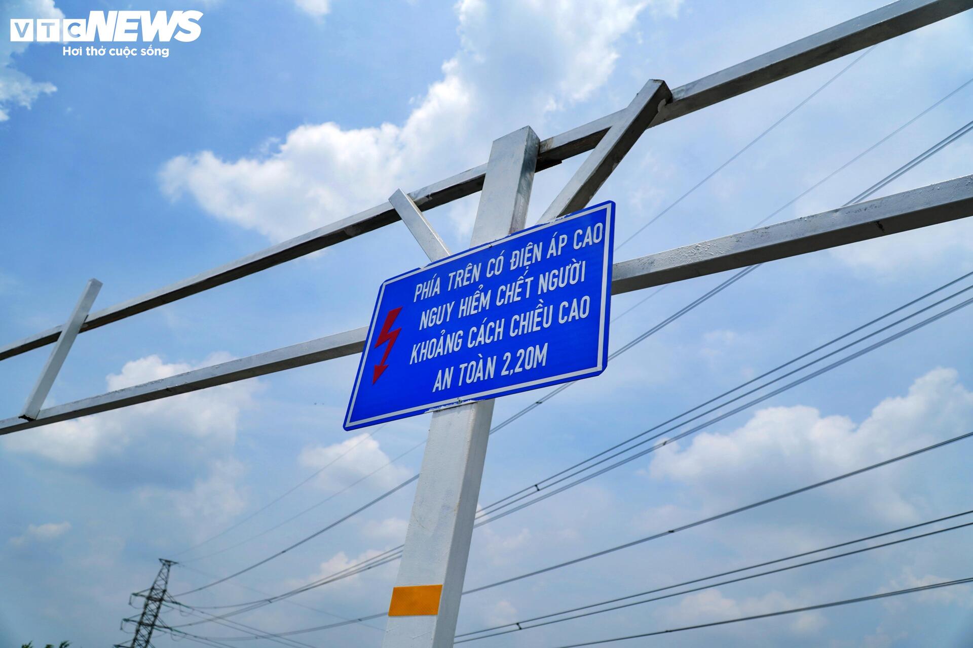 Đoạn cao tốc qua Đồng Nai vướng đường điện cao, Cục CSGT khuyến cáo gì? - 4