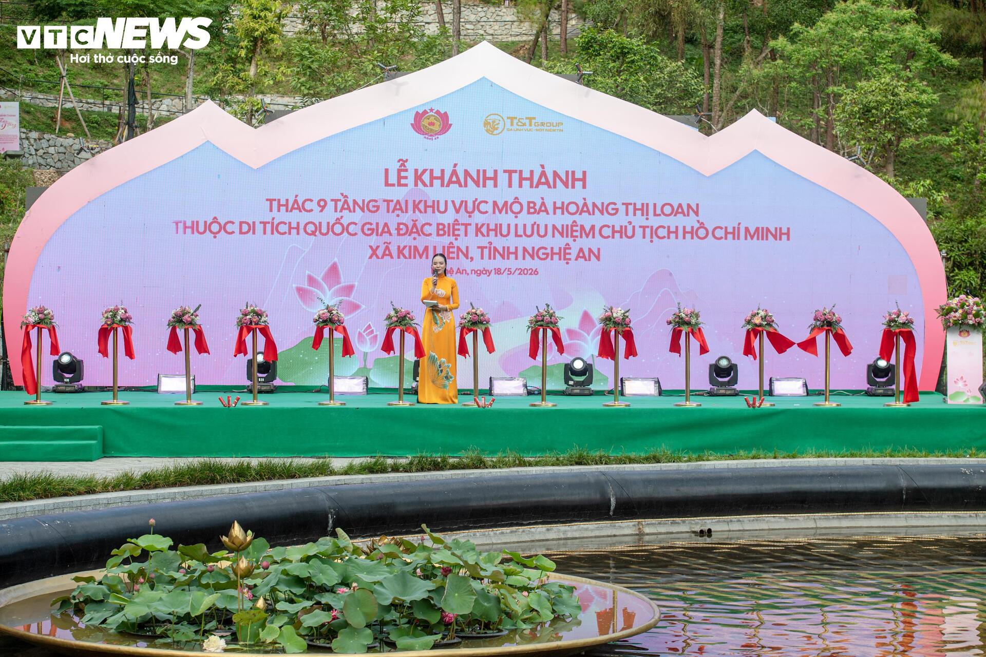 Khánh thành công trình thác 9 tầng tại quê hương Bác Hồ - 1