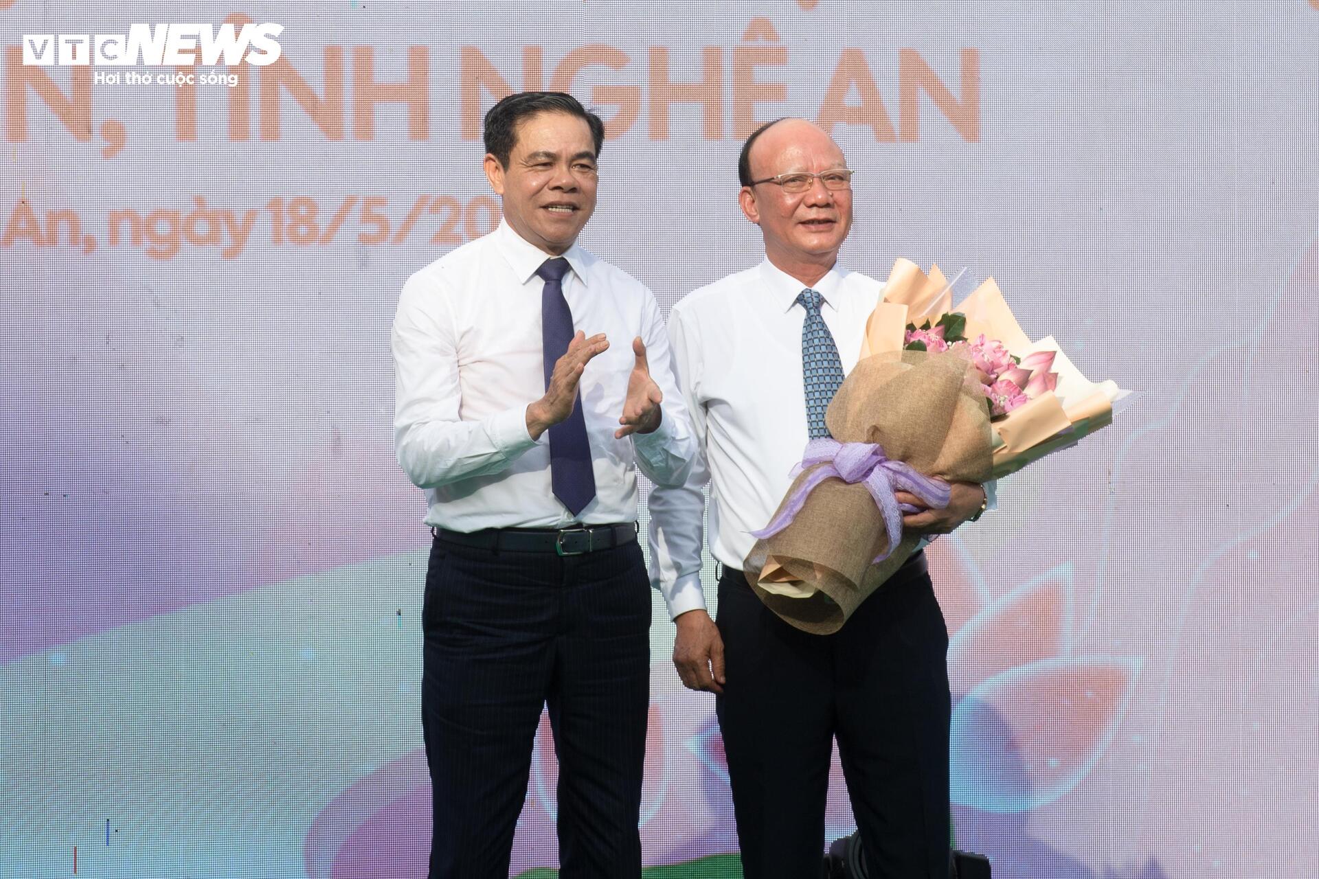 Khánh thành công trình thác 9 tầng tại quê hương Bác Hồ - 5