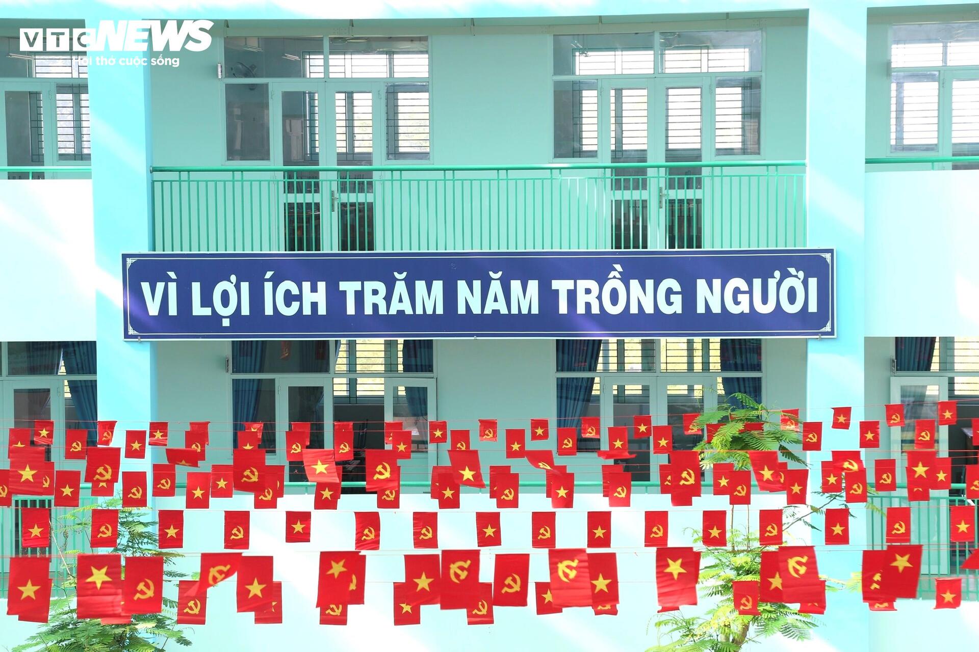 Khánh thành trường tiểu học trên đất nghĩa trang Bình Hưng Hòa sau di dời - 3
