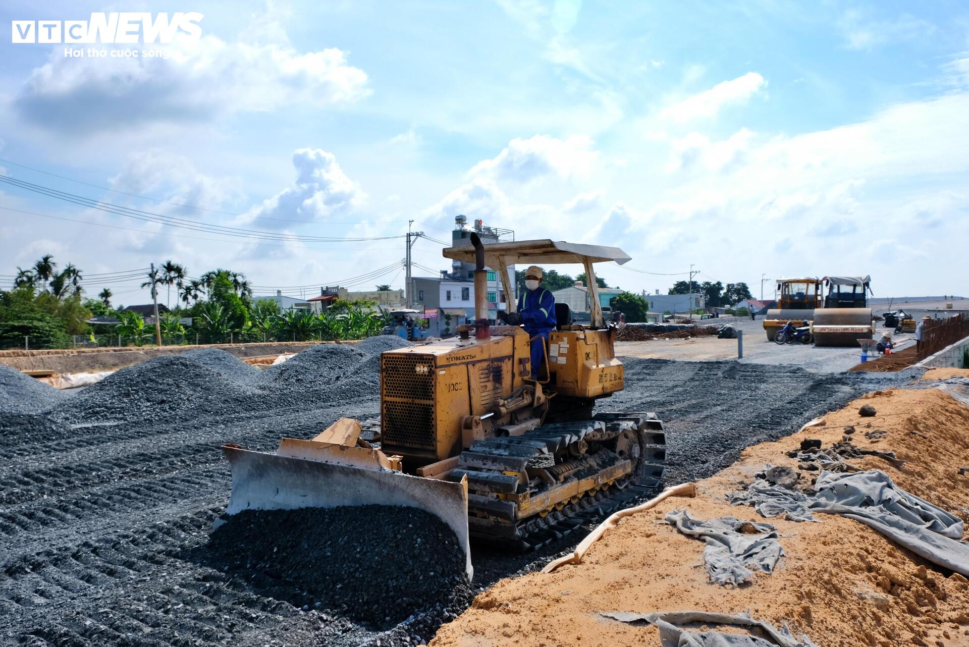 Cận cảnh cầu vượt sông Sài Gòn trước ngày về đích - 5
