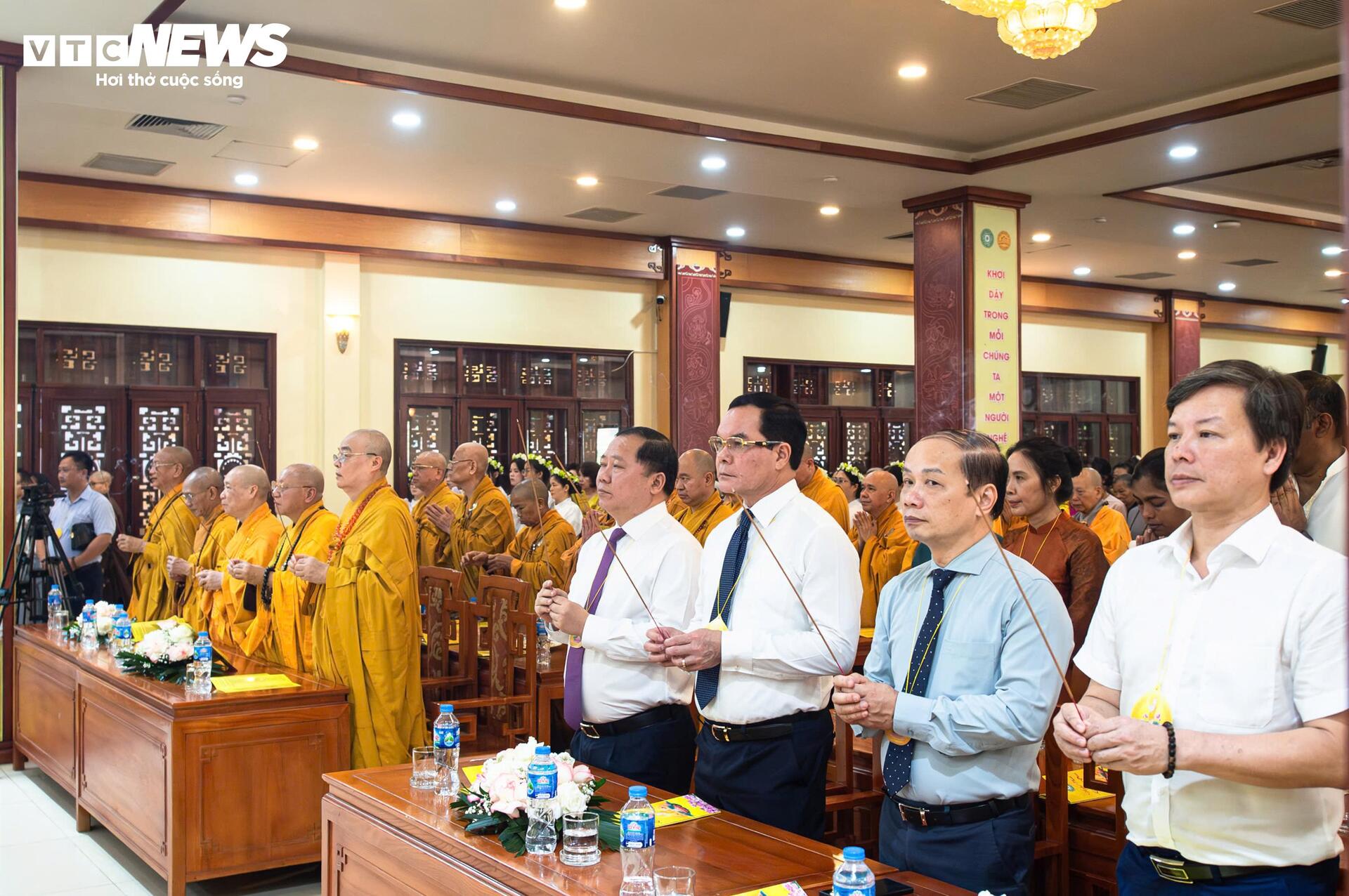 Trang nghiêm Đại lễ Phật đản Phật lịch 2570 tại chùa Quán Sứ - 2