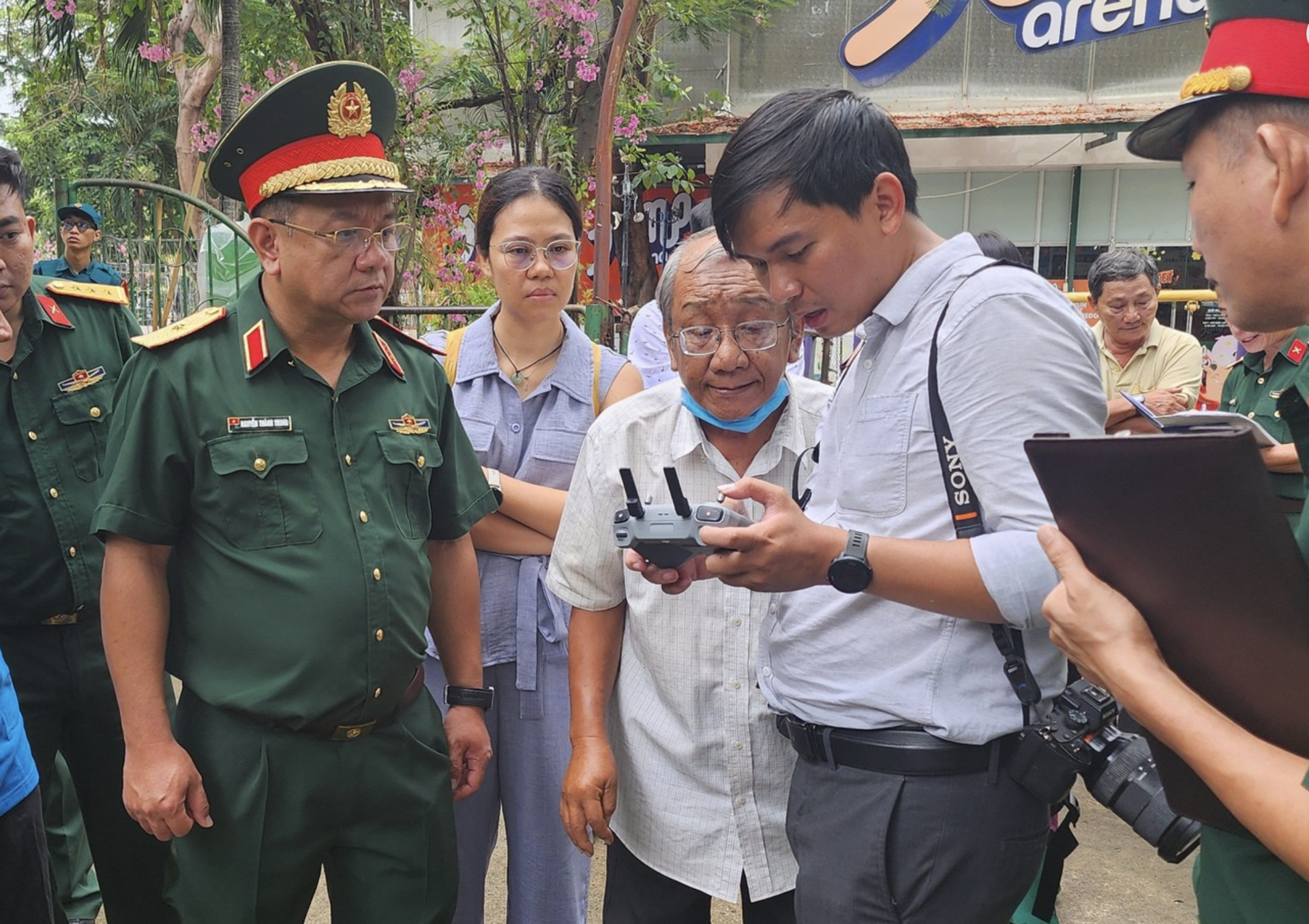 Khảo sát công viên Lê Thị Riêng tìm nơi chôn tập thể liệt sĩ Mậu Thân 1968 - 1