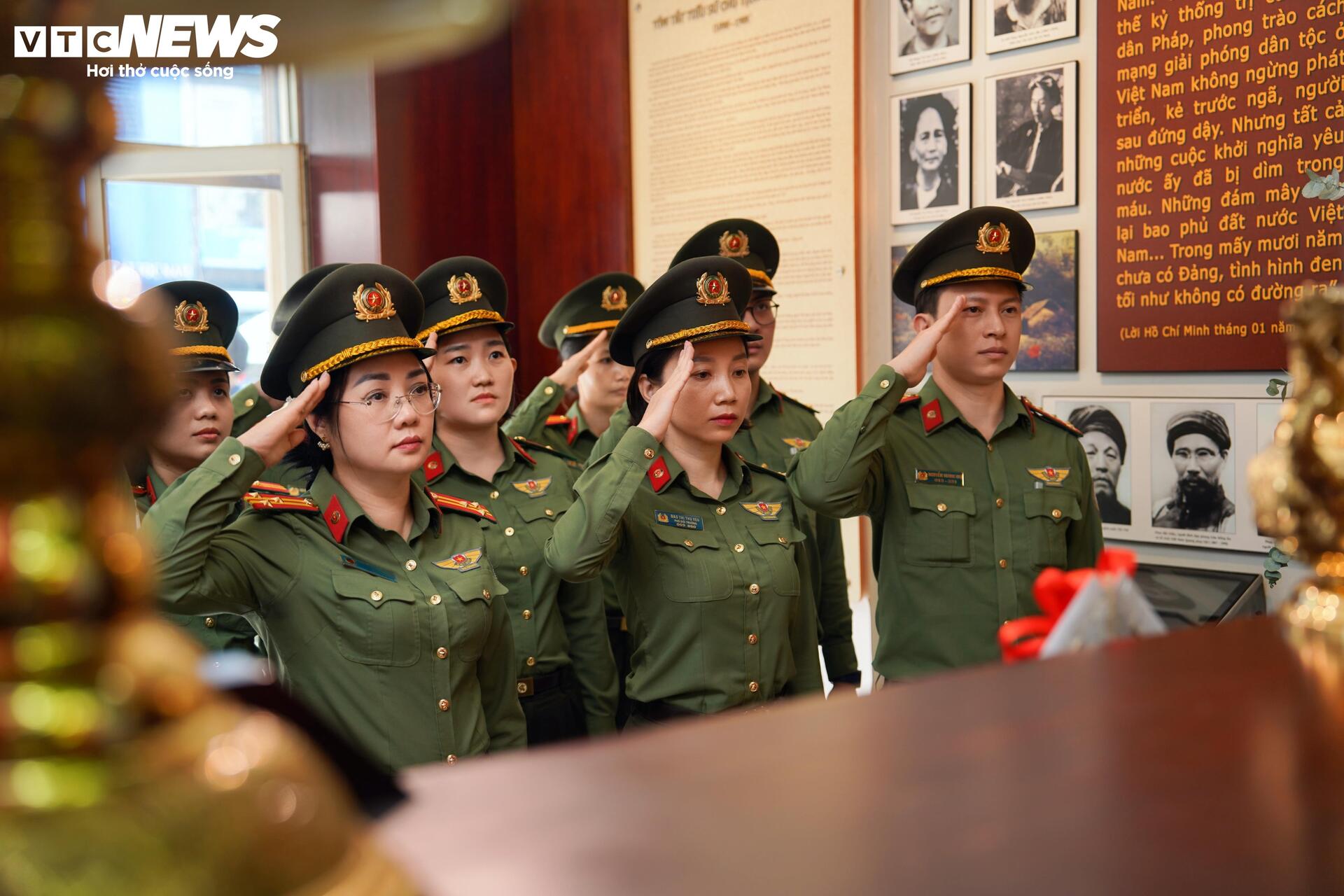 Thăm nơi Bác Hồ từng sinh sống ở TP.HCM trước khi ra đi tìm đường cứu nước - 5